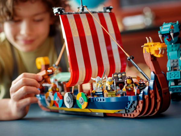 Lego Creator 3in1 Viikinkilaiva ja Midg&aring;rdin k&auml;&auml;rme 31132