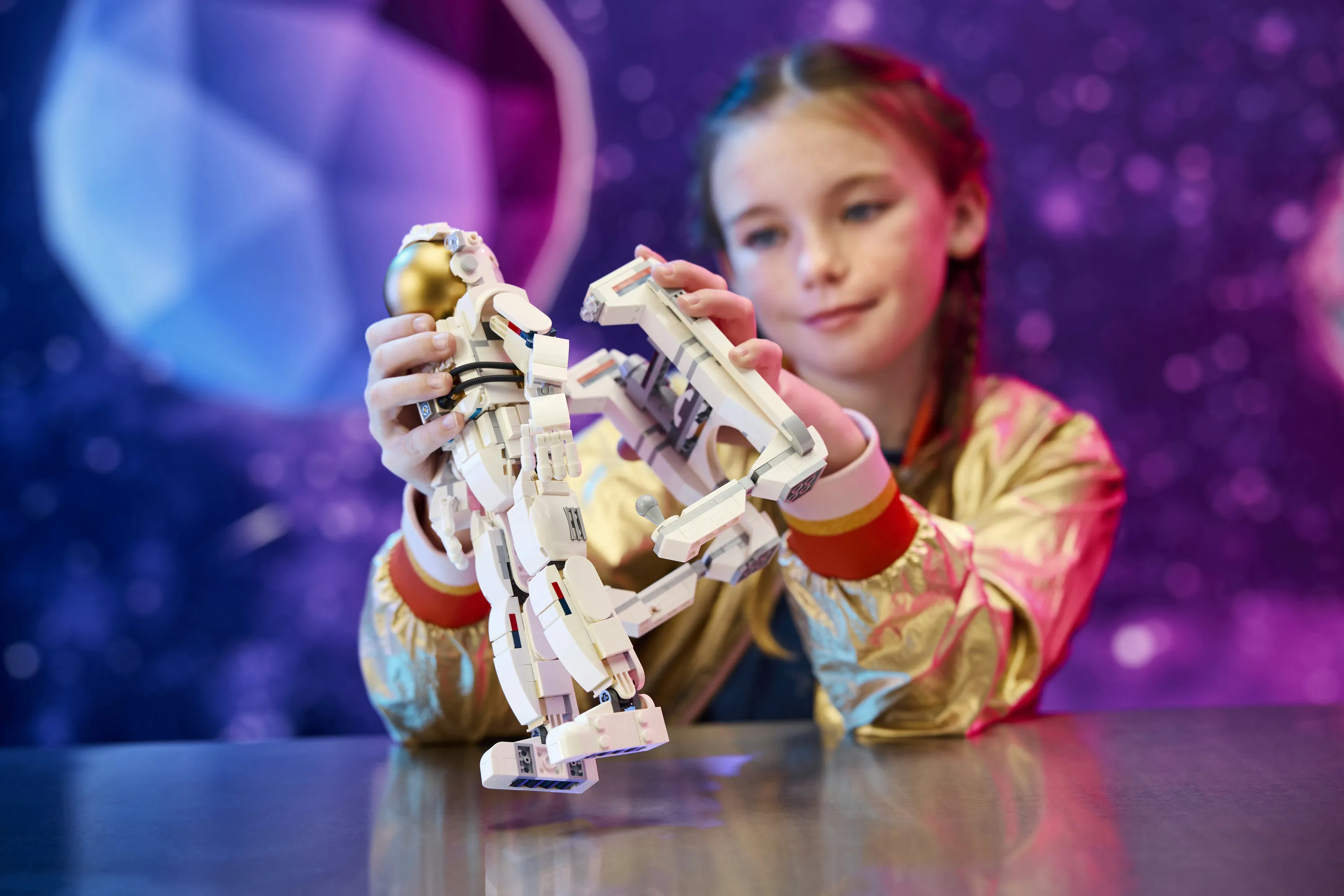 LEGO Creator 3-in-1 Astronaut in Space 31152