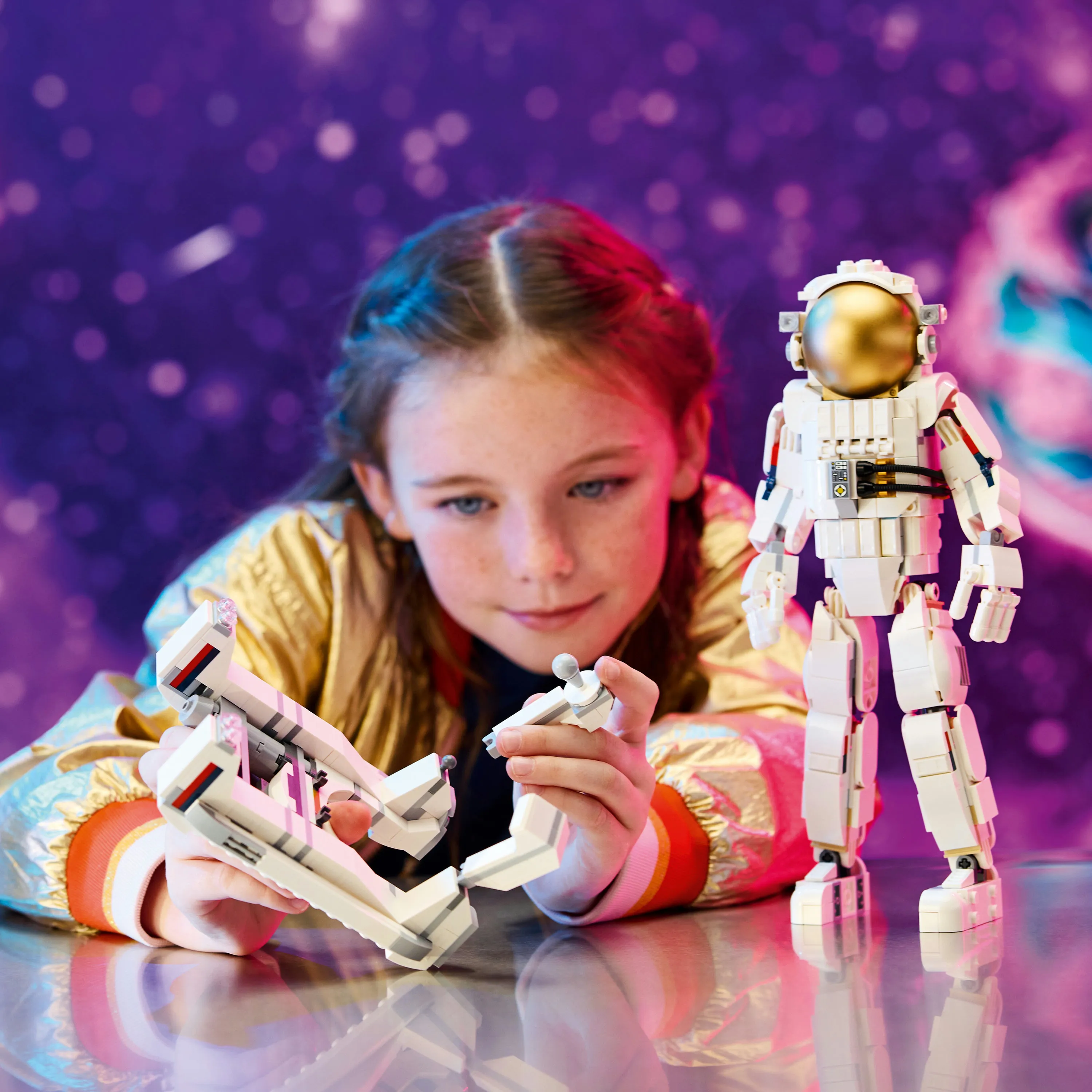 LEGO Creator 3-in-1 Astronaut in Space 31152
