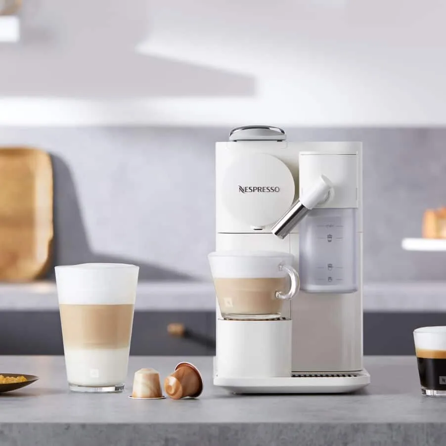Delonghi Lattissima One EN510 -espressokeitin, t&auml;ysautomaattinen, Valkoinen