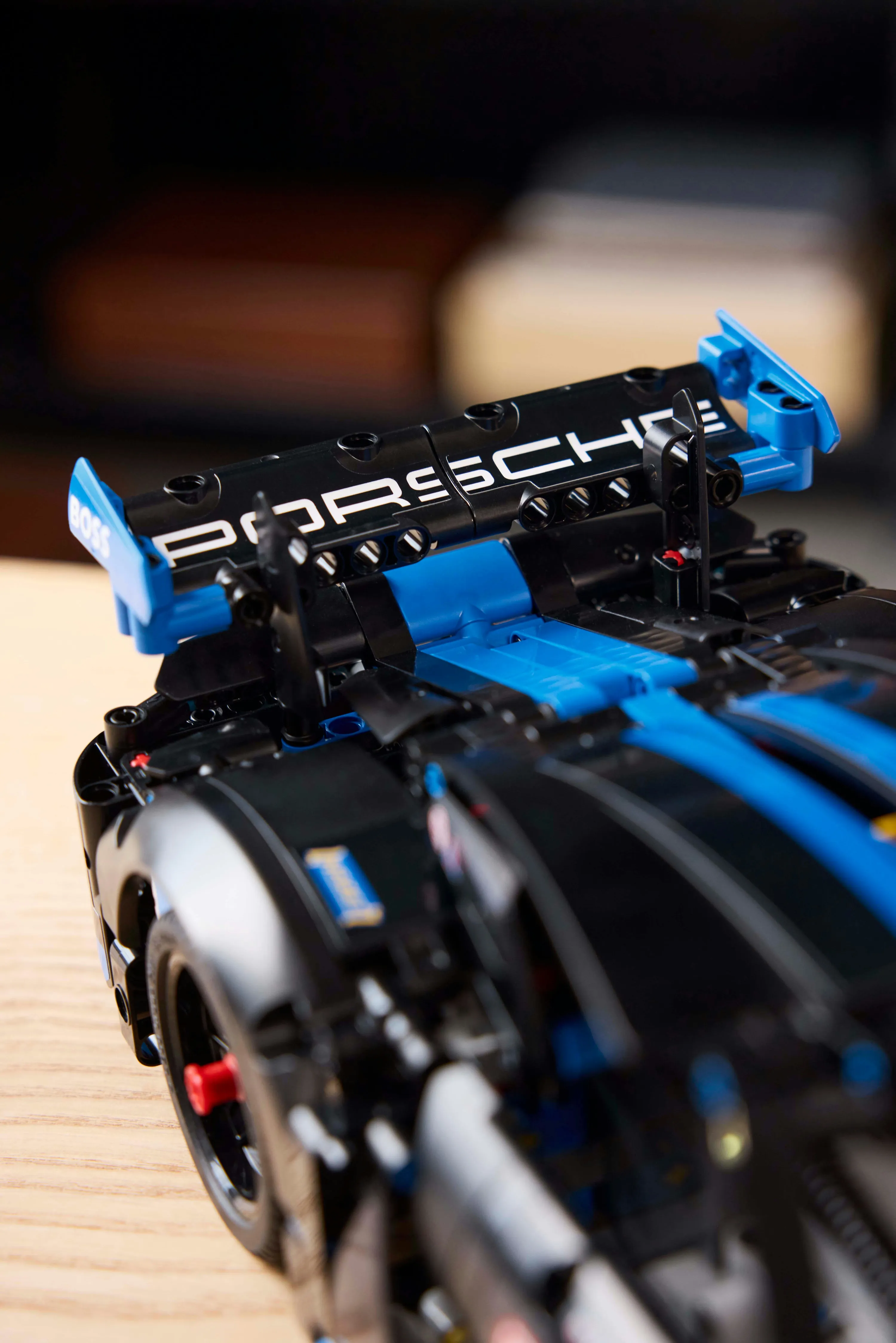 LEGO Technic Porsche GT4 e-Performance Racerbil 42176