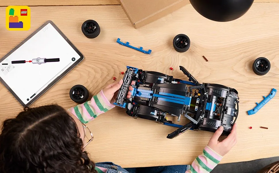 LEGO Technic Porsche GT4 e-Performance Racerbil 42176