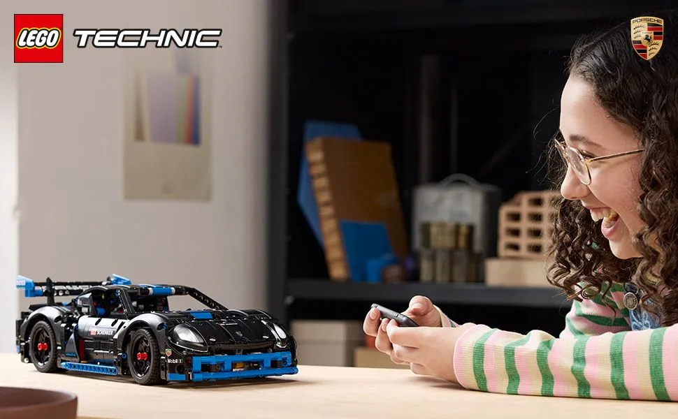 LEGO Technic Porsche GT4 e-Performance Racerbil 42176