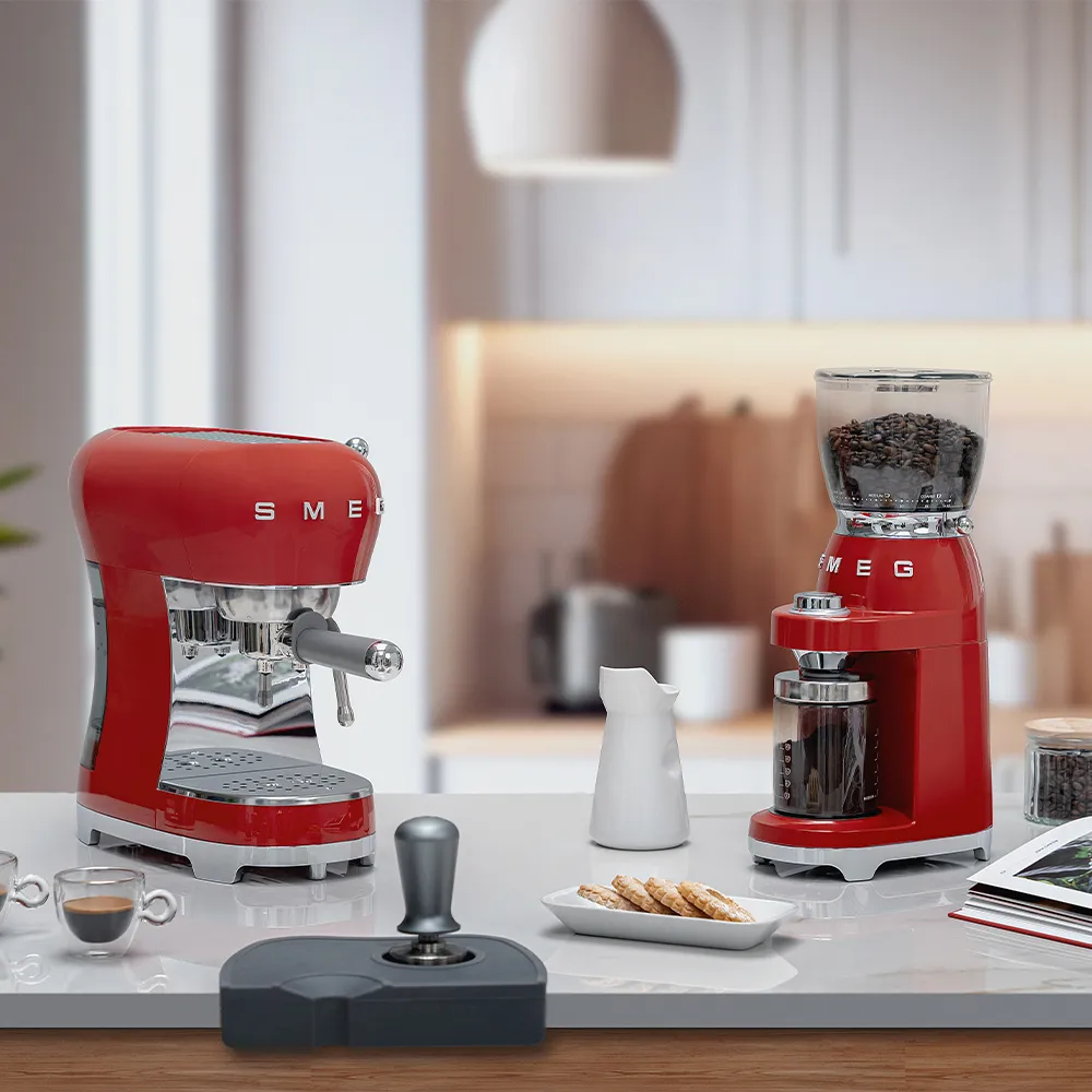 Smeg 50's Style ECF02RDEU - espresso machine, Red