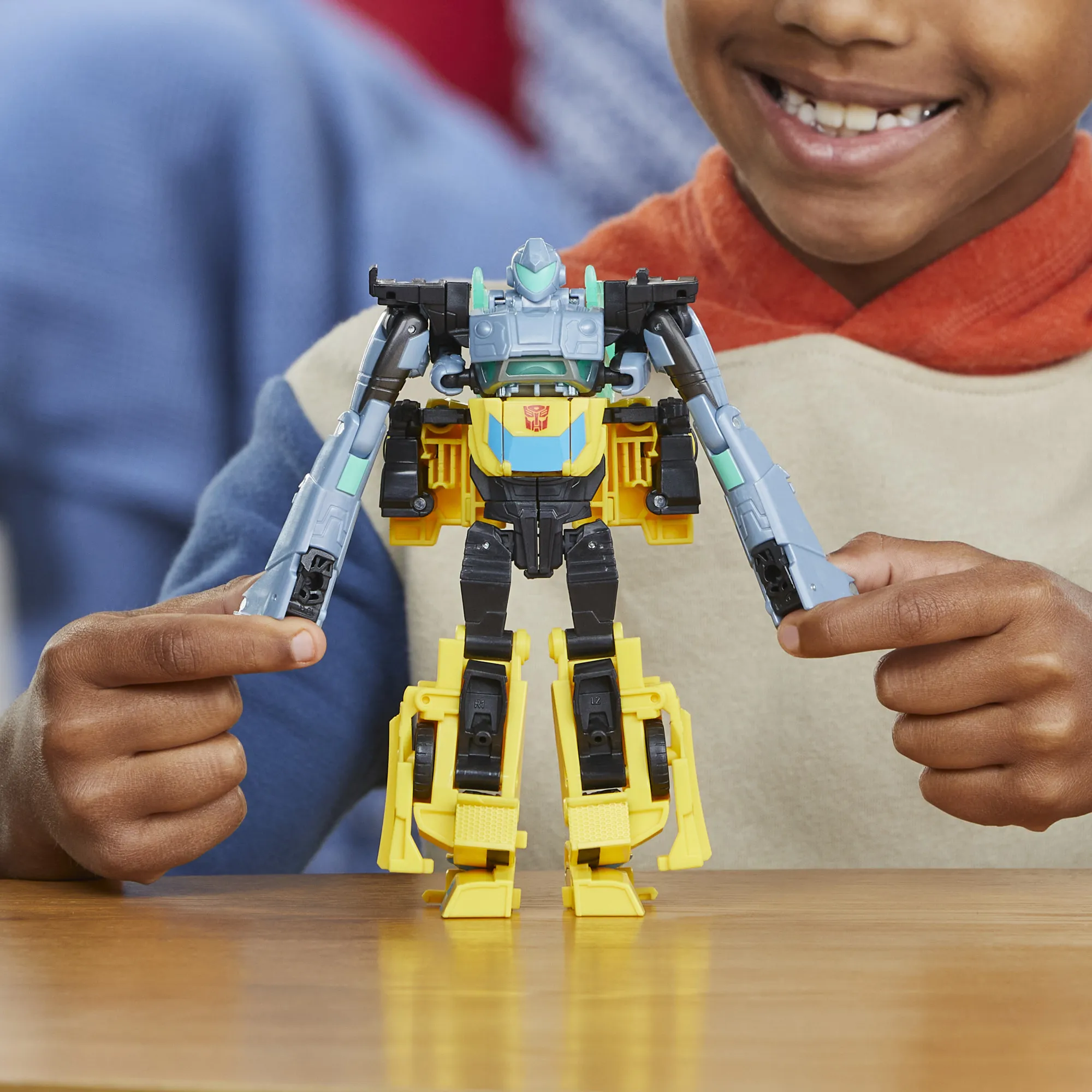 Hasbro Transformers EarthSpark Cyber-Combiner Bumblebee and Mo Malto toy figure