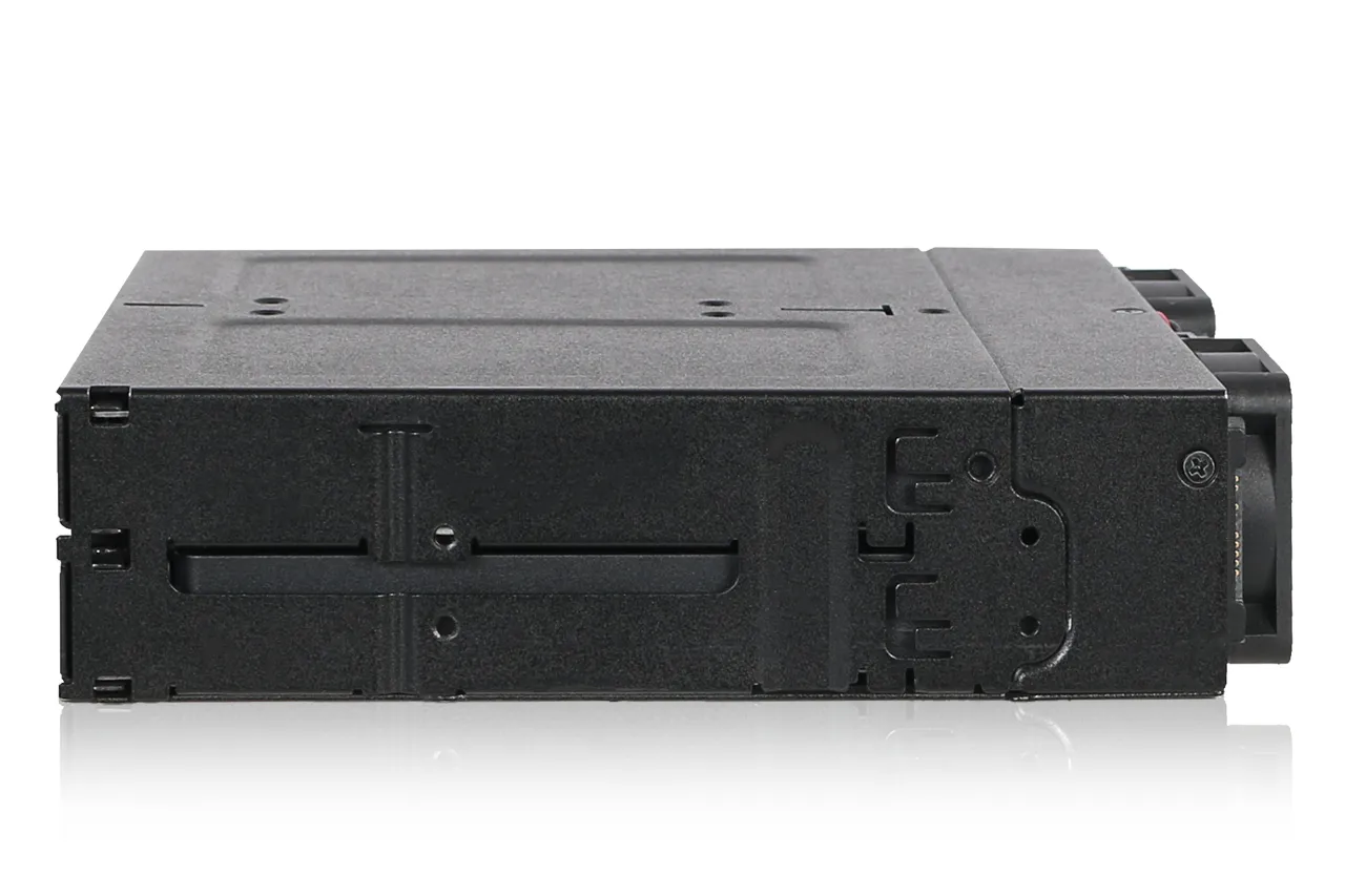 ICY DOCK 4x PCIe 3.0 M.2 NVMe to 4x MiniSAS HD in 1x 5.25" bay mobile
