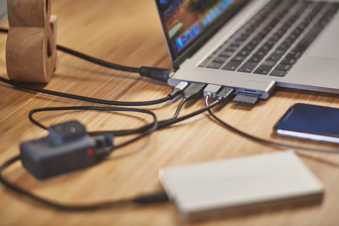 Epico USB Type-C HUB PRO - silver