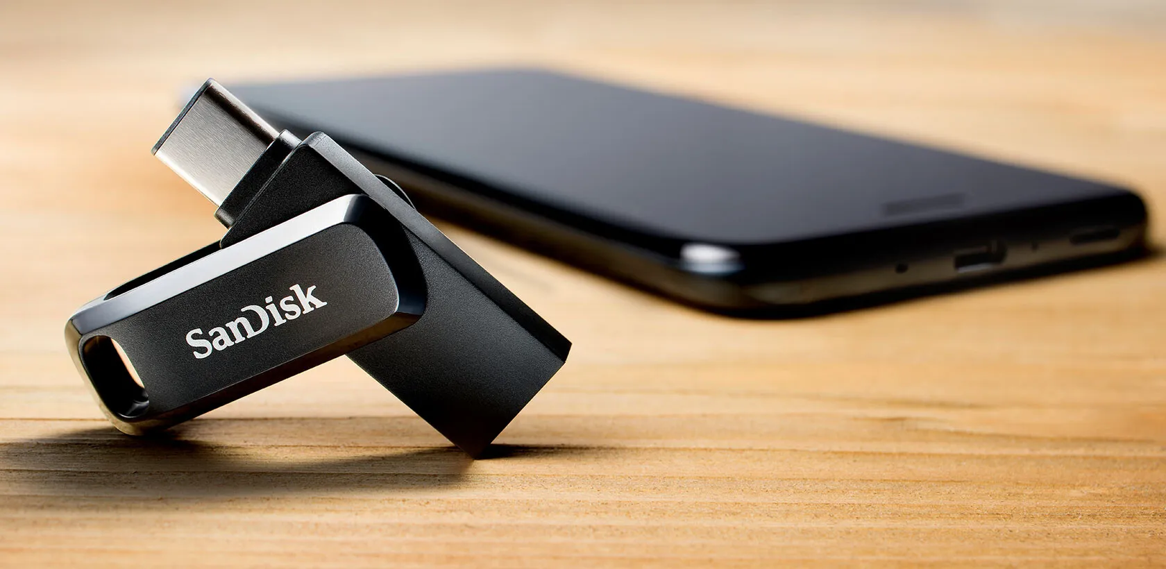 SanDisk Ultra Dual Drive Go USB-C 512 Gt -muistitikku, musta