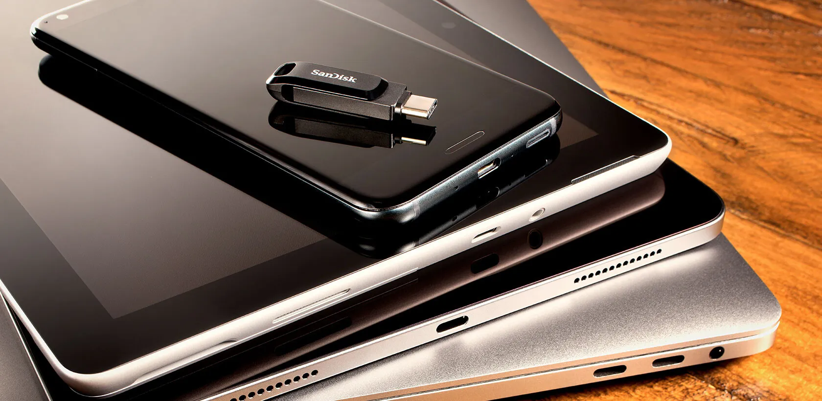 SanDisk Ultra Dual Drive Go USB-C 512 Gt -muistitikku, musta