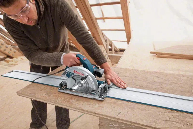 Bosch Hand-held circular saw GKS 65 GCE Professional (blue, 1800 watts, L-BOXX, guide rail FSN 1400)
