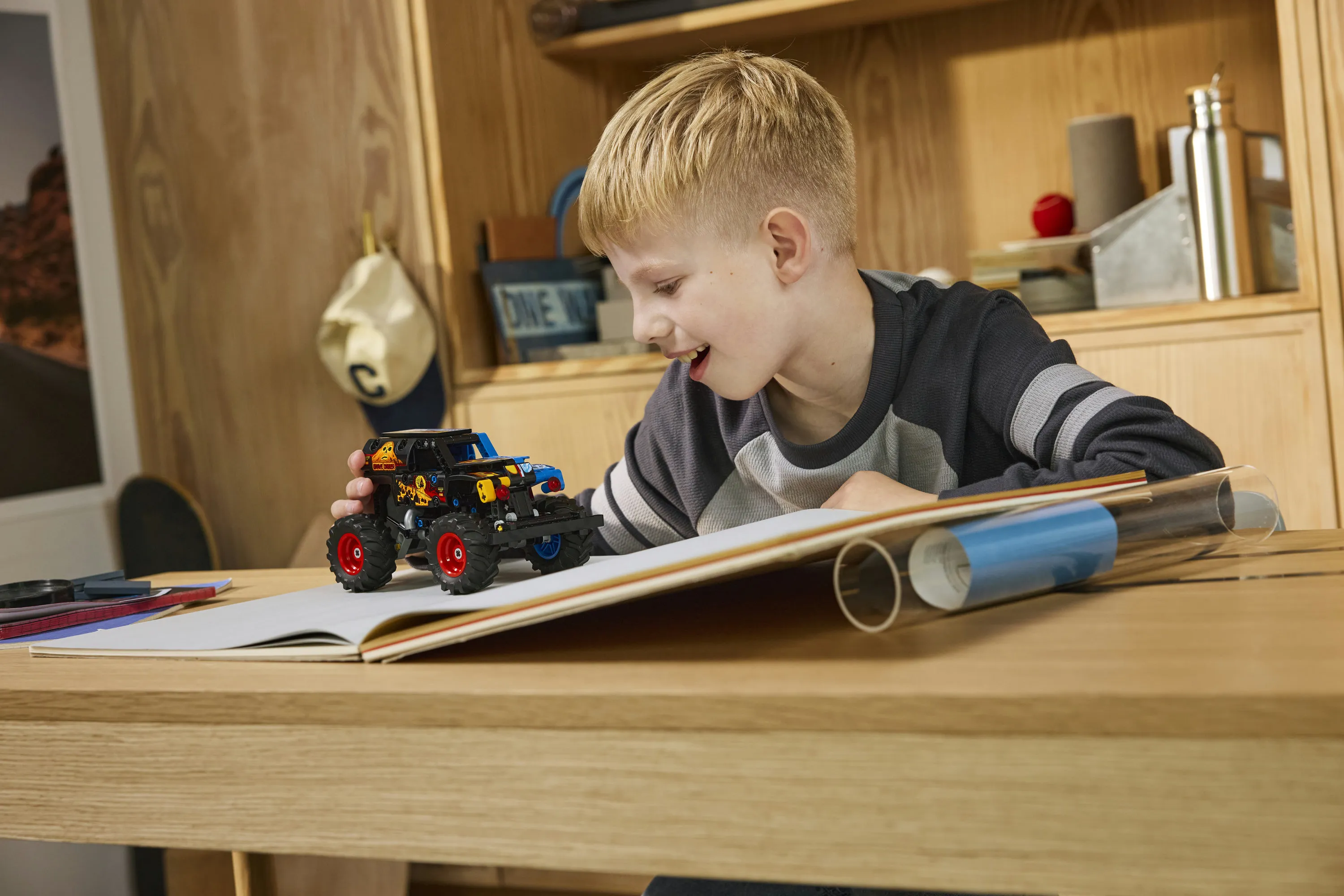 LEGO Technic Monster Jam Grave Digger Fire and Ice 42219