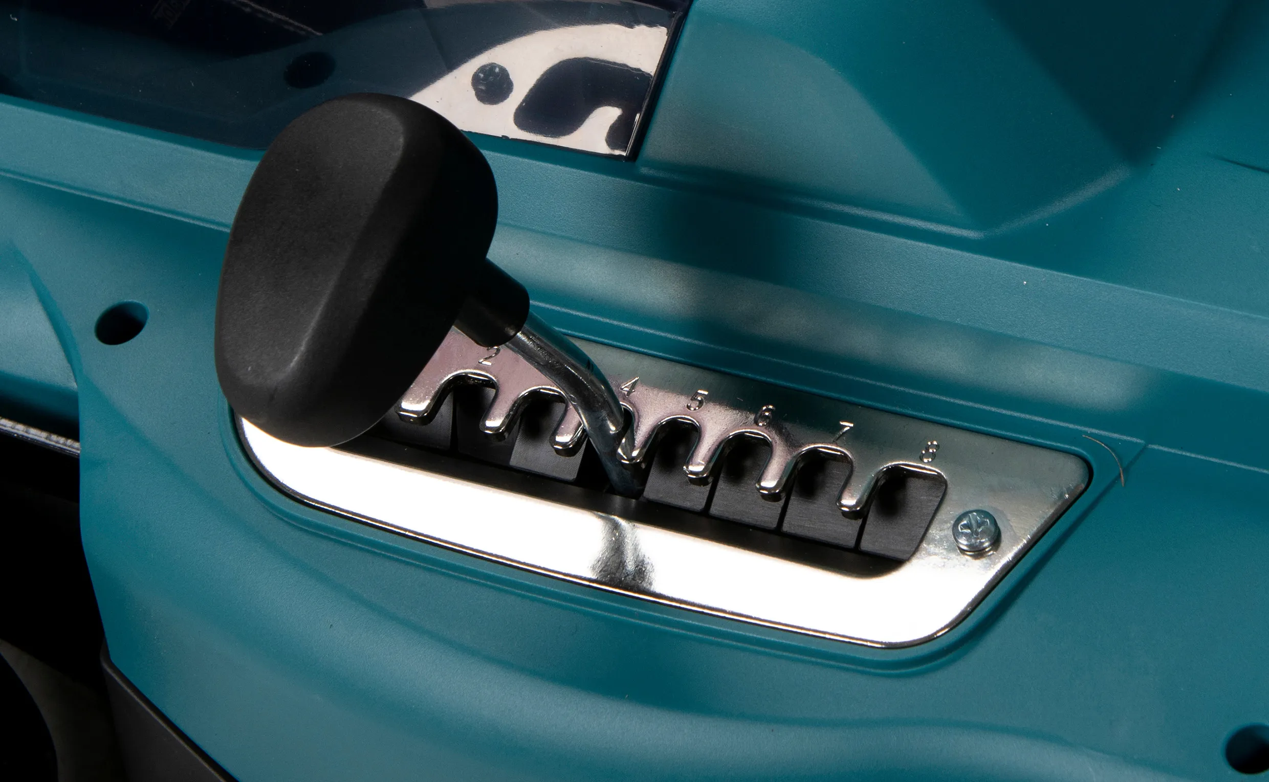 Makita DLM330RT LXT Batteridriven gr&auml;sklippare 18 V 5,0 Ah 33 cm