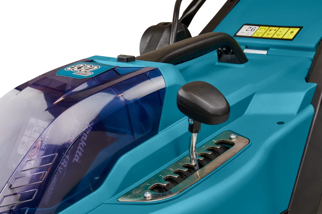 Makita DLM330RT LXT Batteridriven gr&auml;sklippare 18 V 5,0 Ah 33 cm