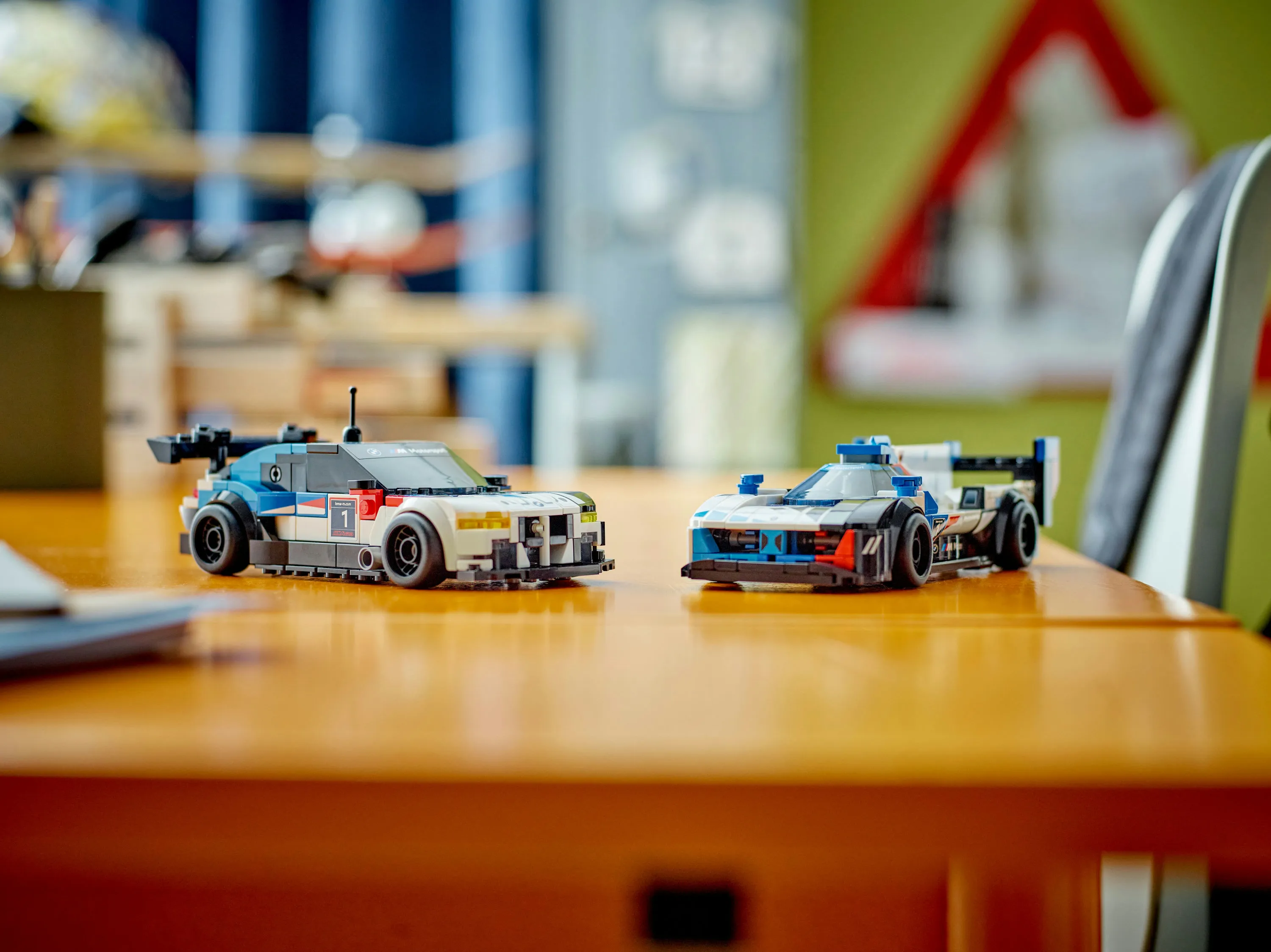 Lego Speed Champions BMW M4 GT3 &amp; BMW M Hybrid V8 Race Cars 76922