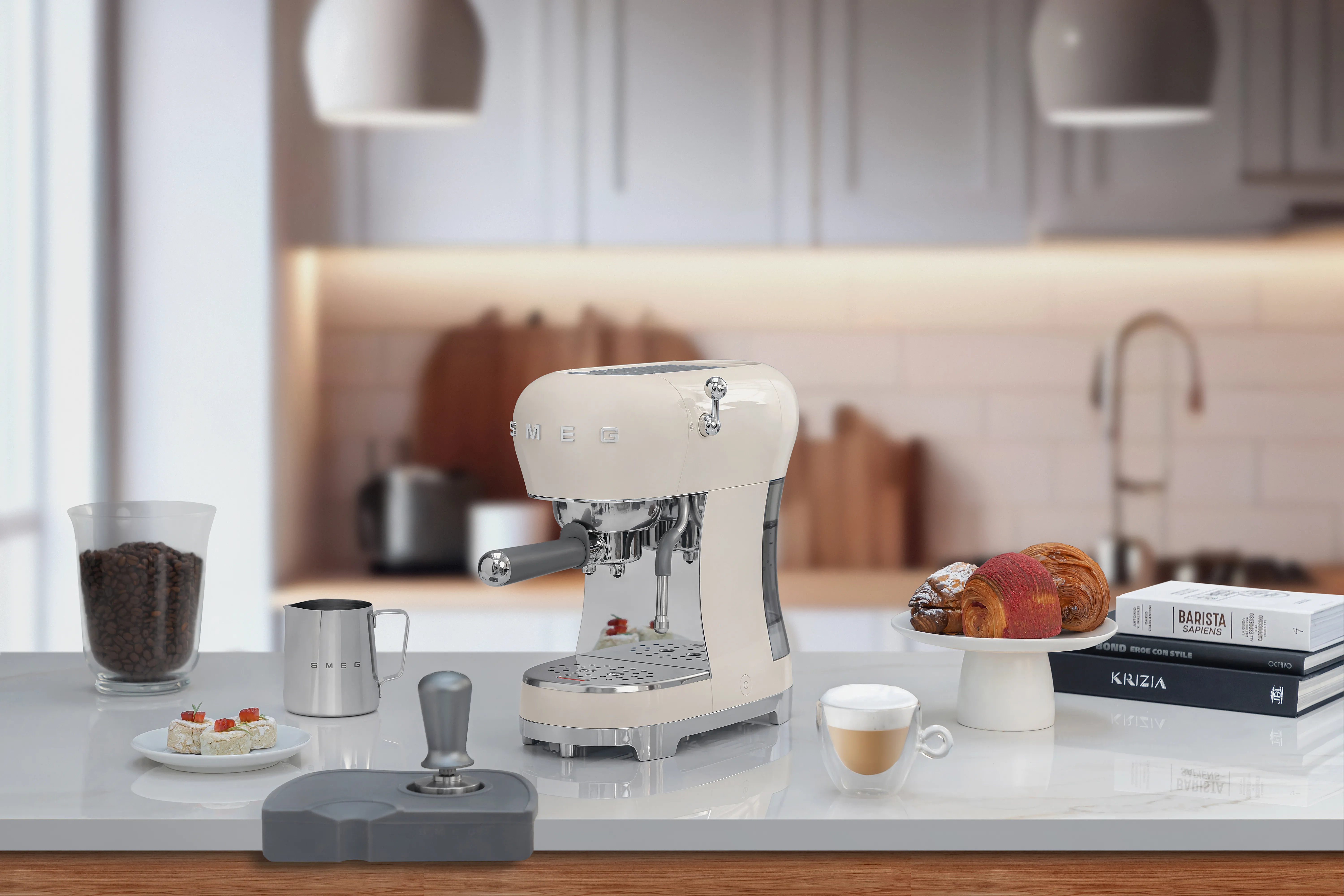 Smeg 50's Style ECF02CREU -espressokeitin, Kerman v&auml;ri
