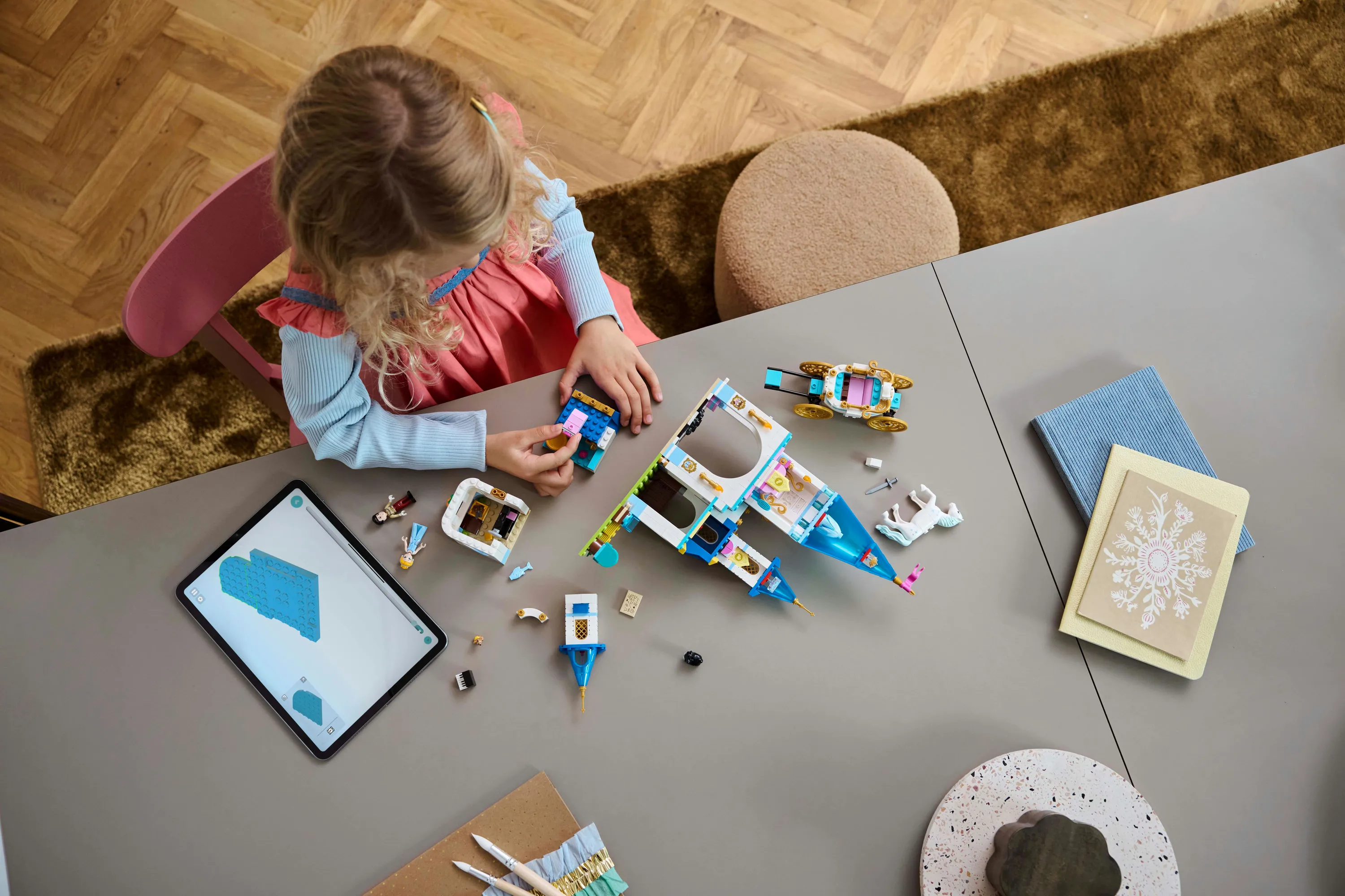 LEGO Disney Princess Cinderella's Castle and Horse Carriage 43275