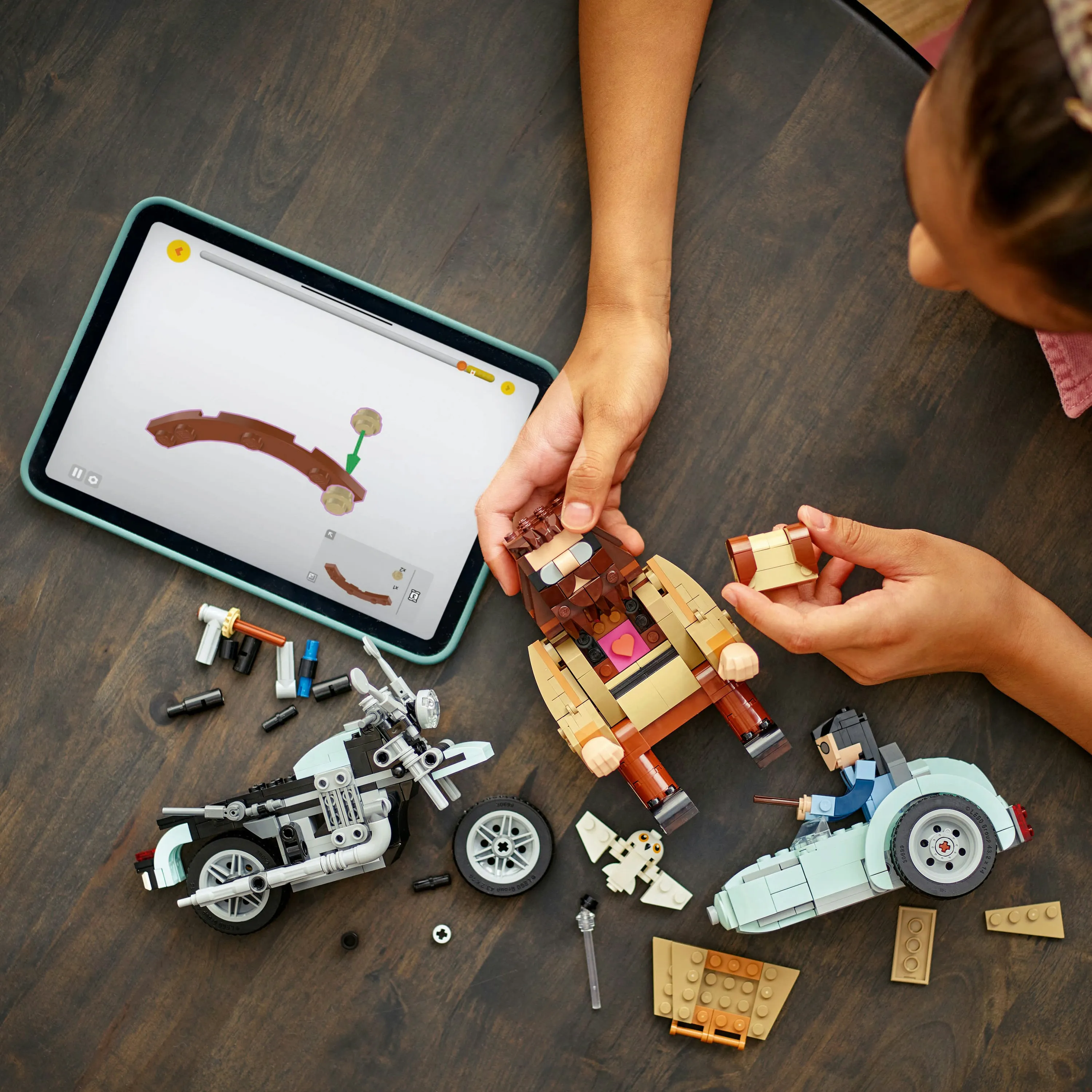 LEGO Harry Potter Hagrid and Harry motorbike ride 76443