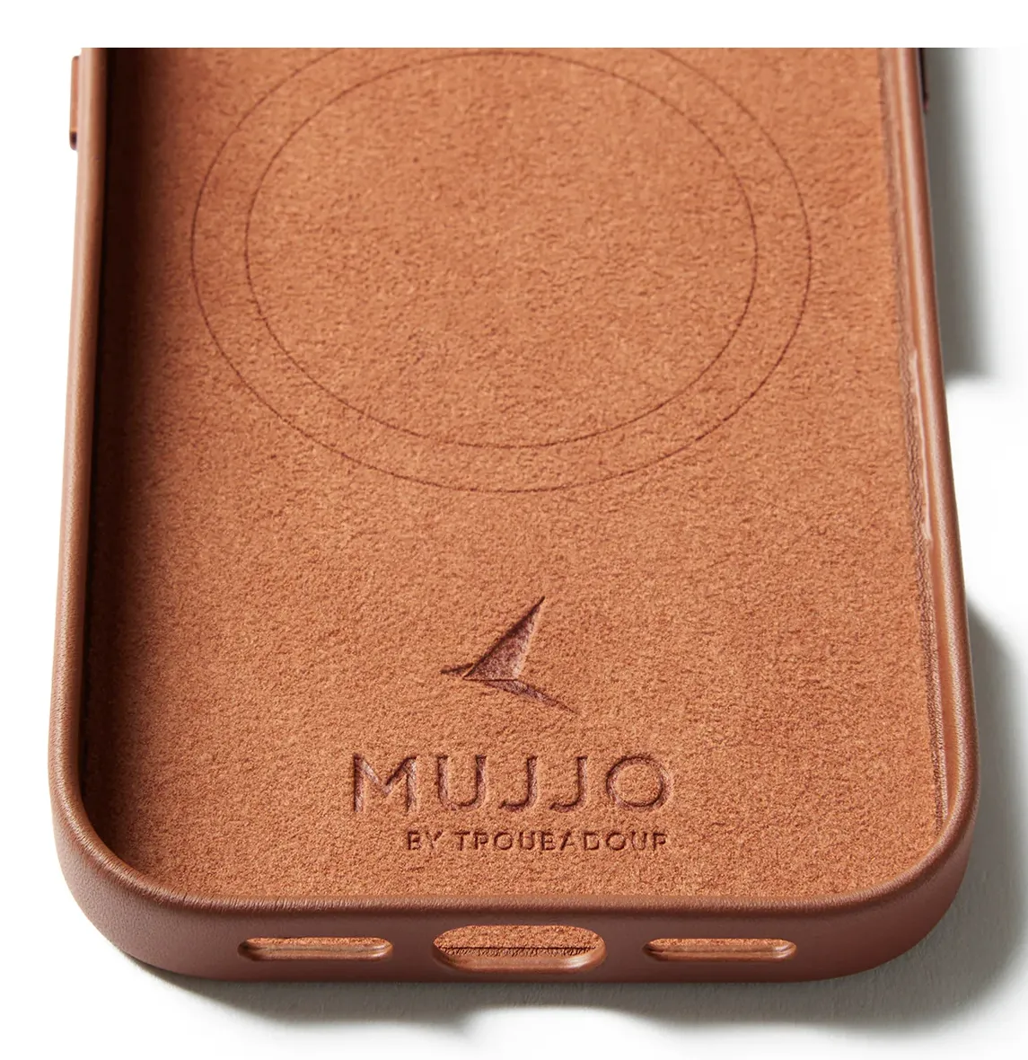 MUJJO Full Leather MagSafe Wallet Case for iPhone 17, Tan