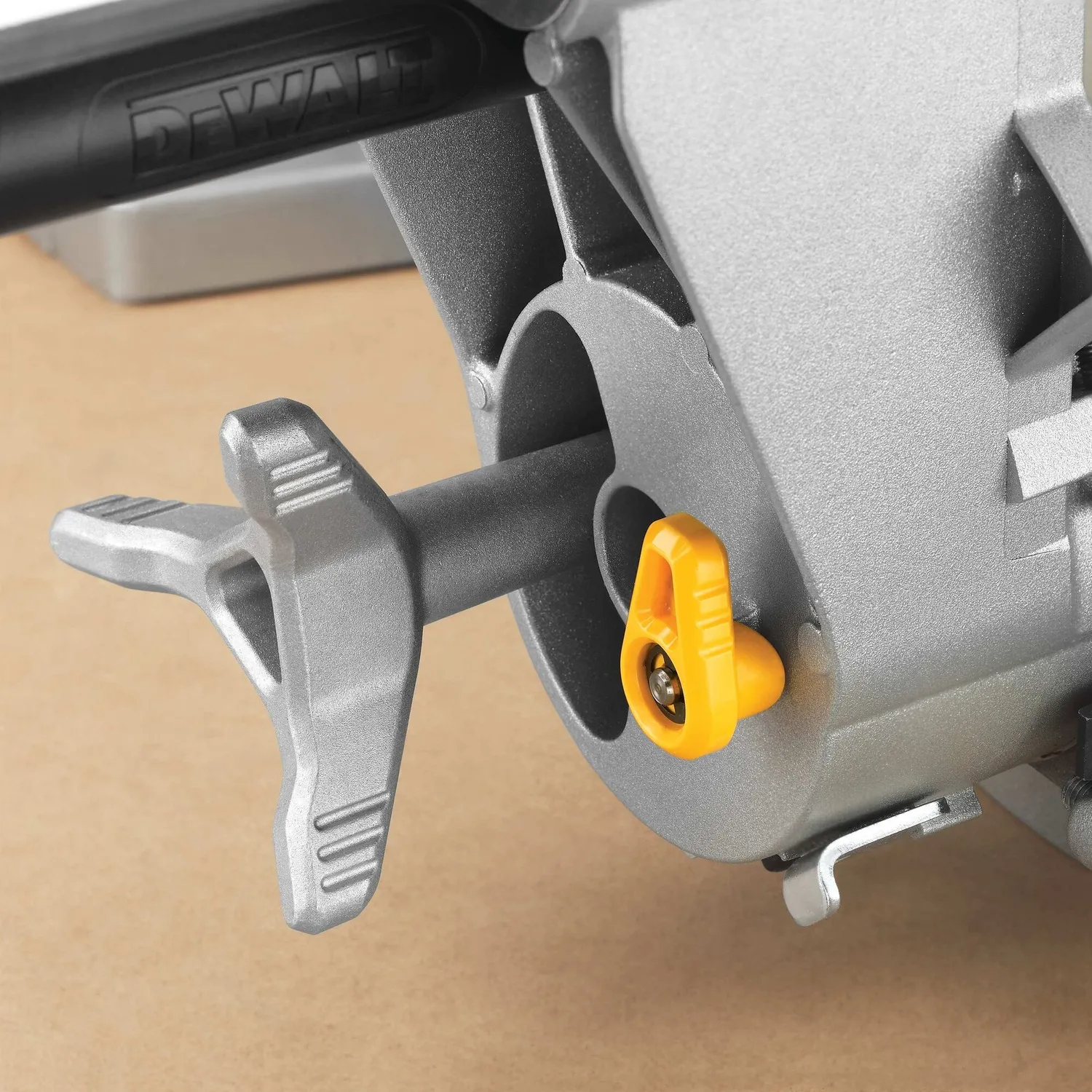 DeWALT DWS780-QS - Gering saw
