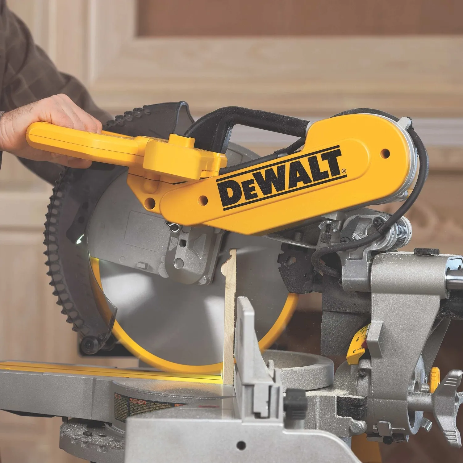 DeWALT DWS780-QS - Gering saw