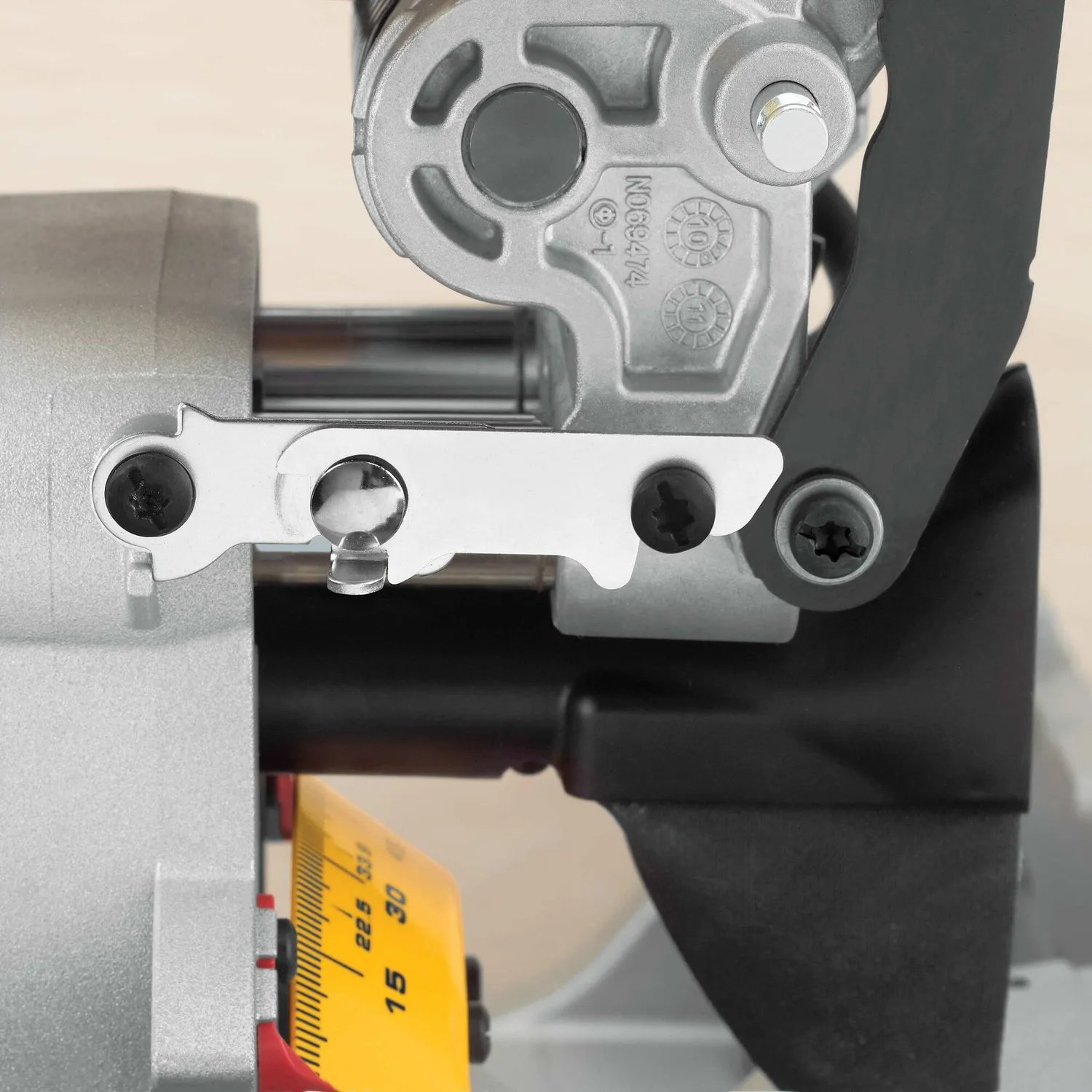 DeWALT DWS780-QS - Gering saw