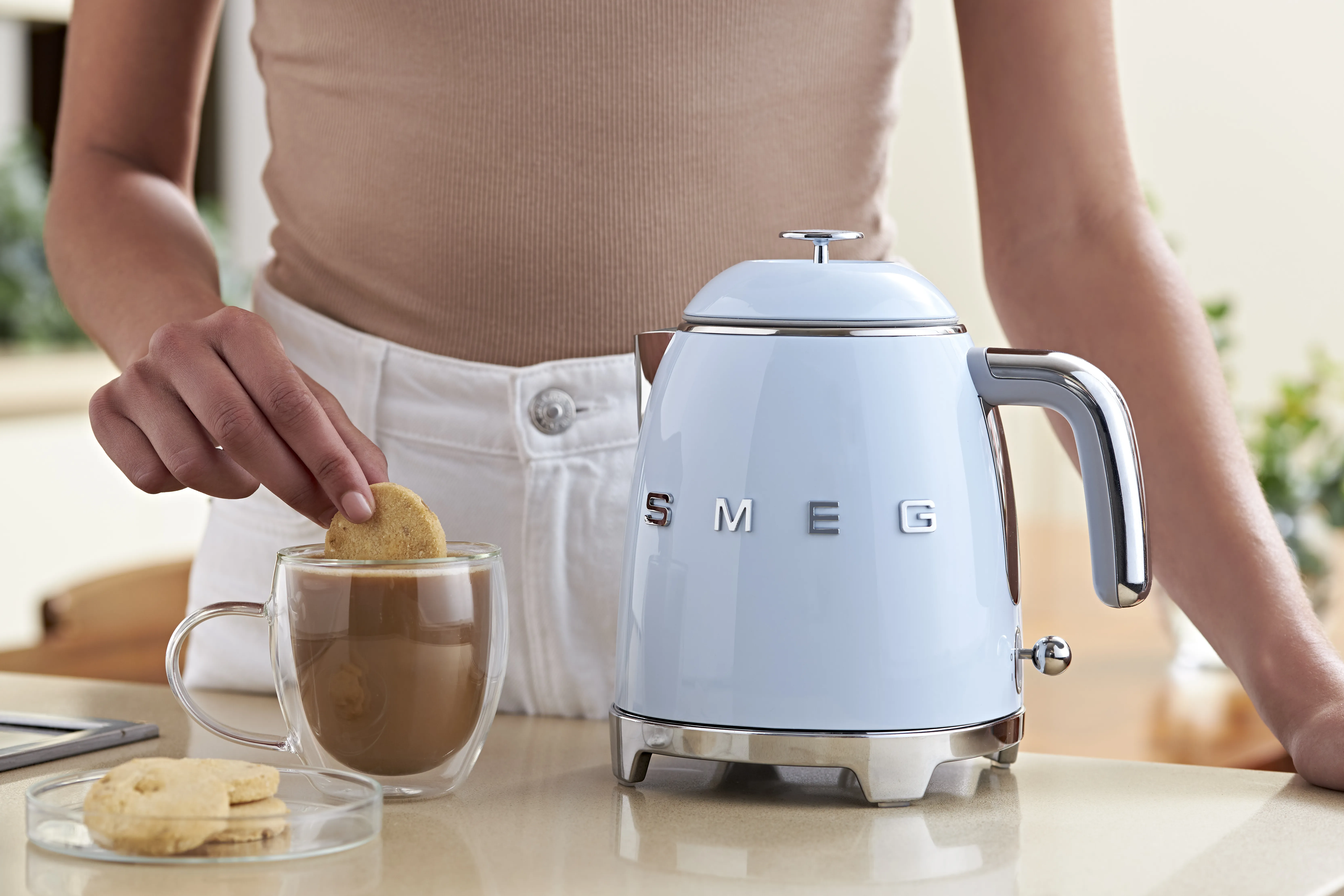 Smeg 50's Style - vattenkokare, Pastellbl&aring;, 0.8l