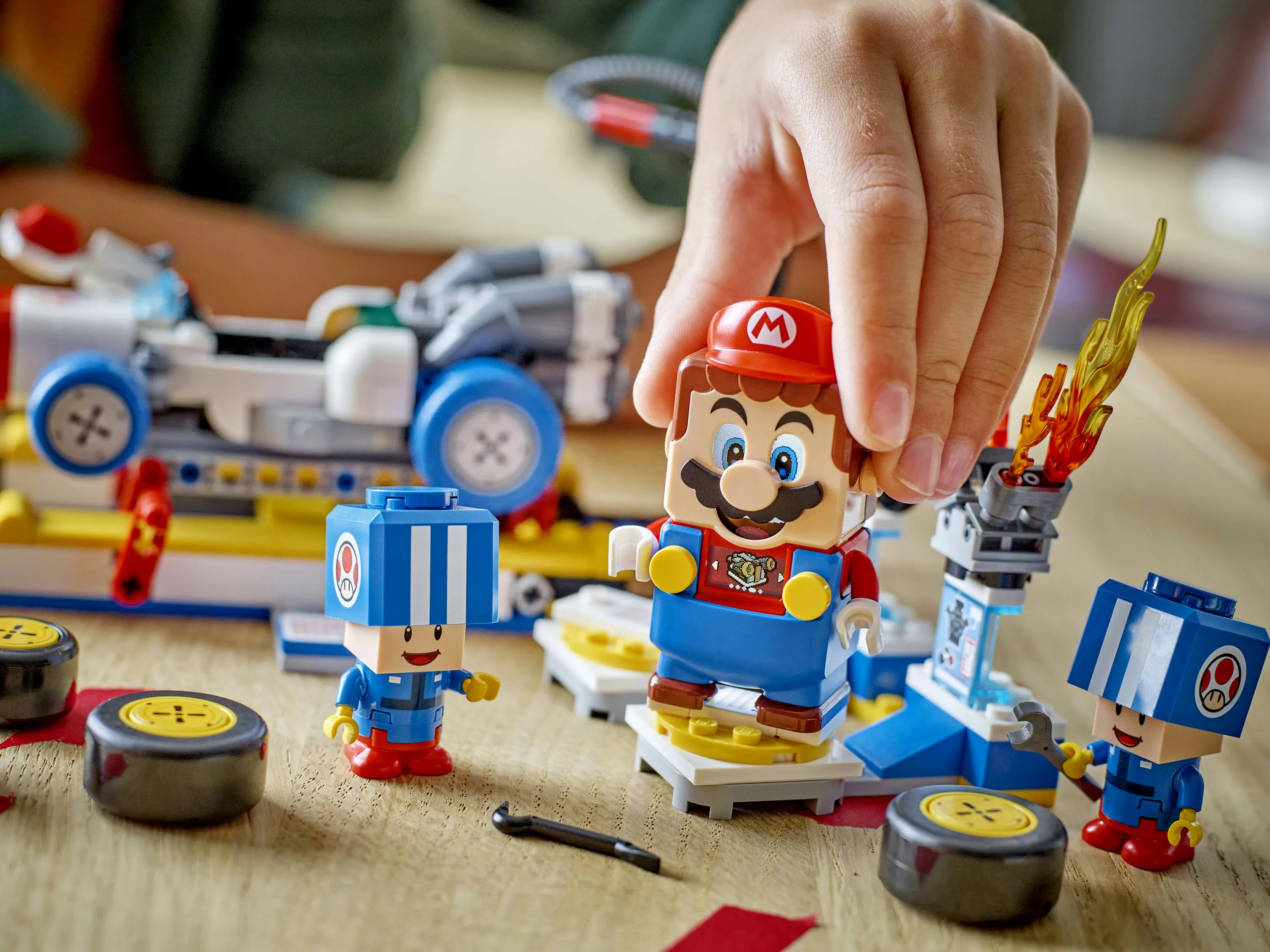 LEGO Super Mario Toad's Garage 72035