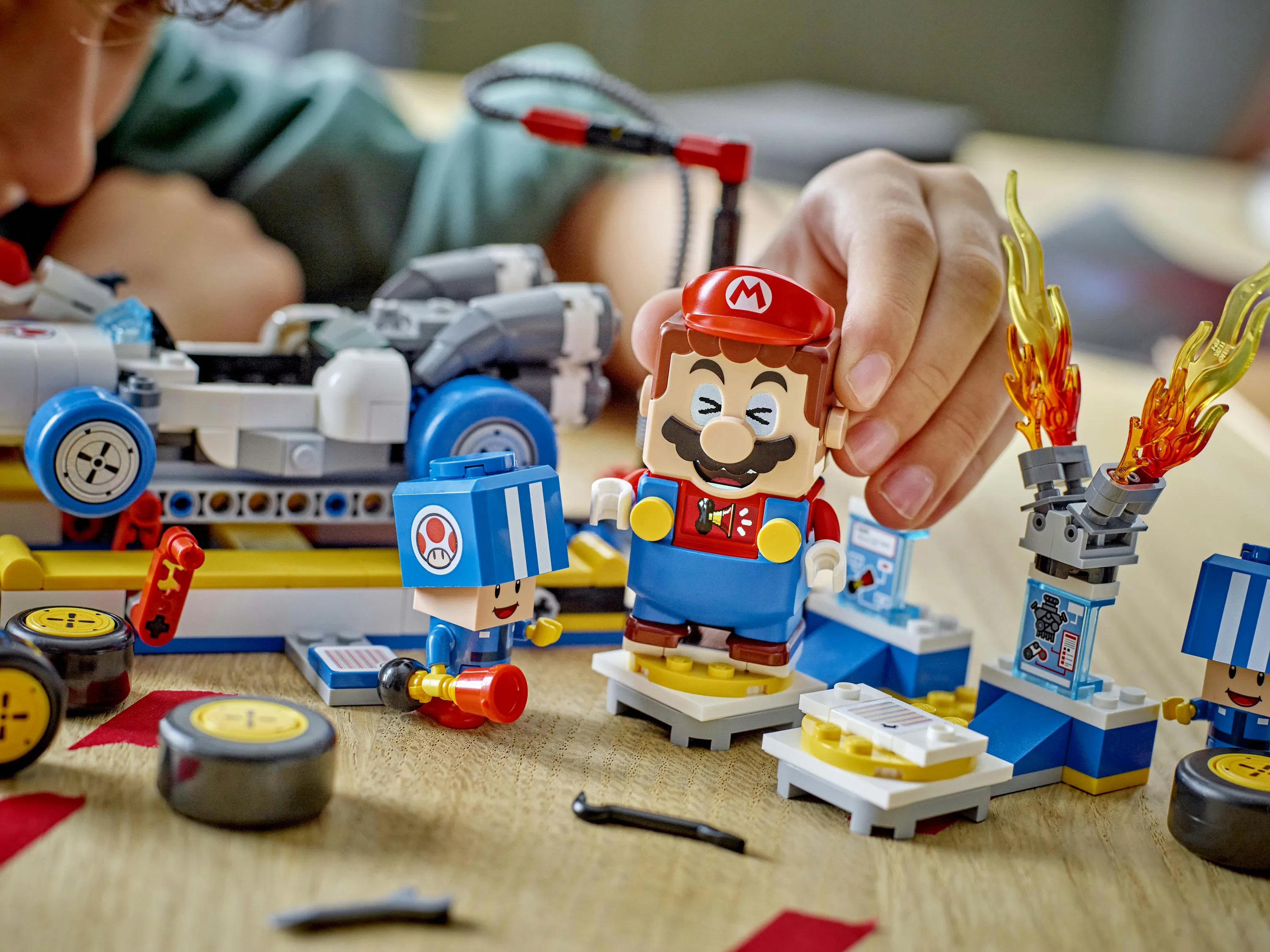 LEGO Super Mario Toad's Garage 72035