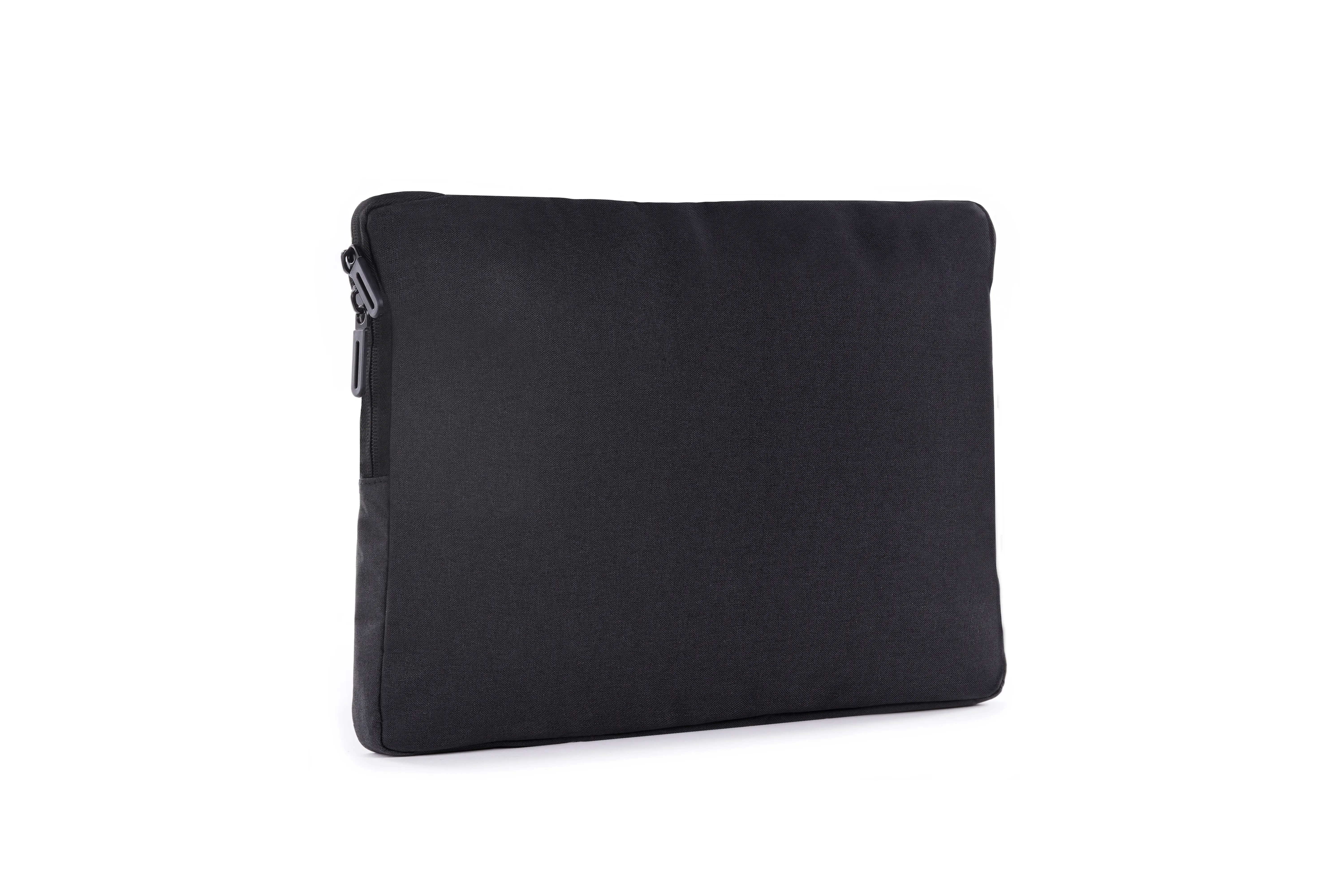STM Gamechange sleeve -suojatasku, musta, 12"