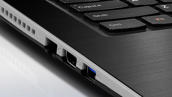 LENOVO IdeaPad FLEX15D A4-5000 15.6inch HD MULTI-TOUCH SLIM 4GB 500GB 5.4k Radeon HD8570M 1GB 4cell WIN8.1 Black