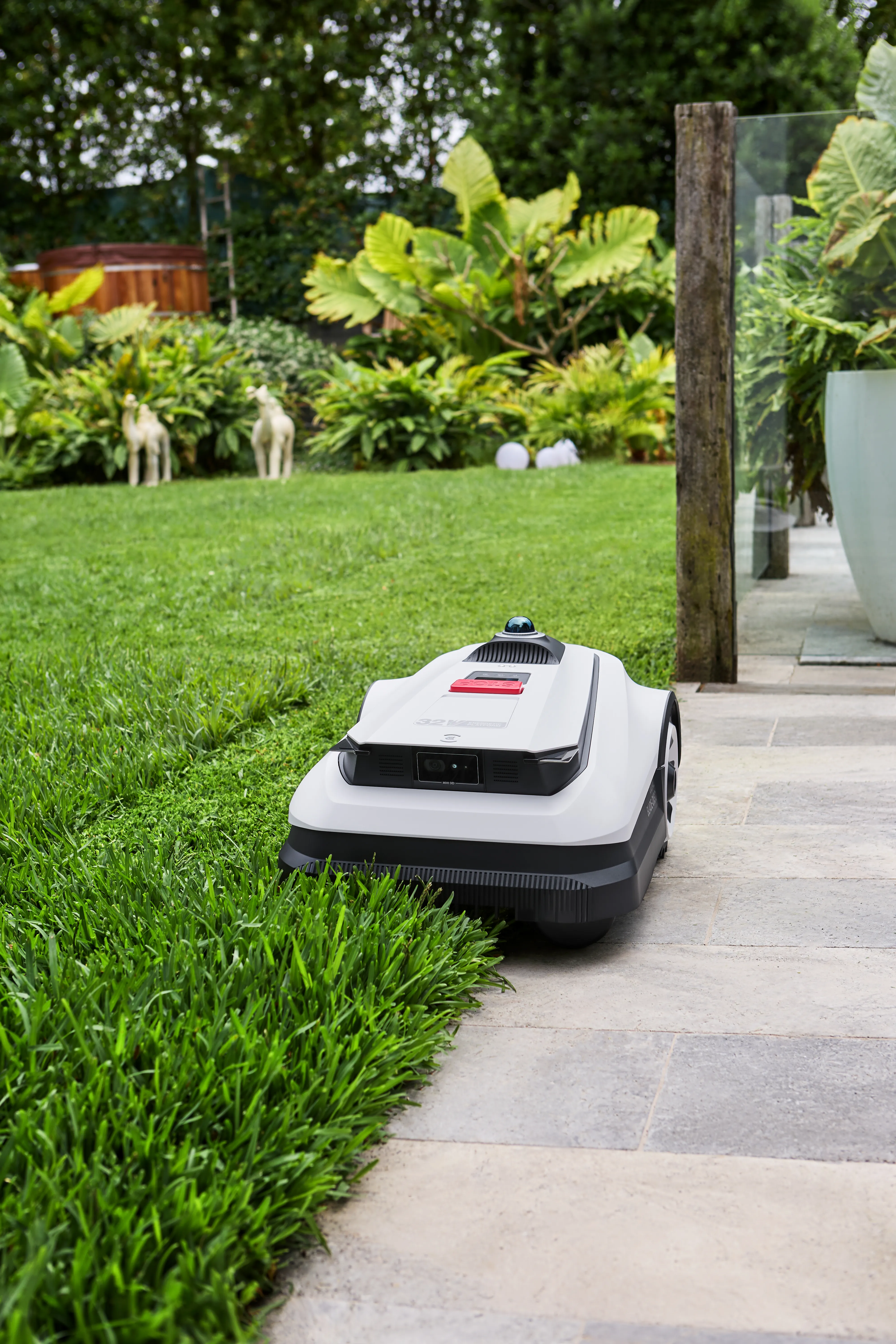 ECOVACS GOATA1-3000, LiDAR, 3000 m&sup2; robotgr&auml;sklippare