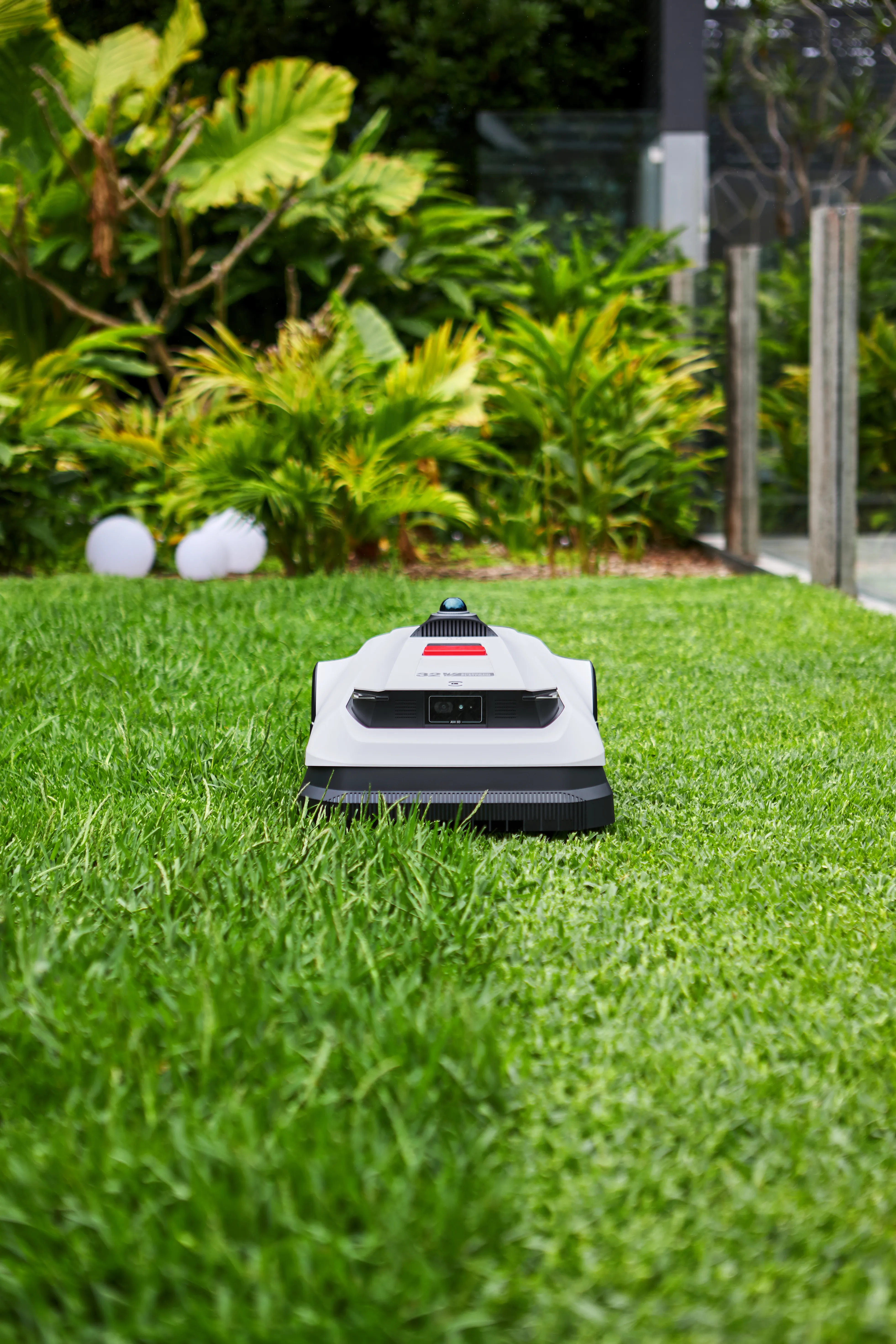 ECOVACS GOATA1-3000, LiDAR, 3000 m&sup2; robotgr&auml;sklippare