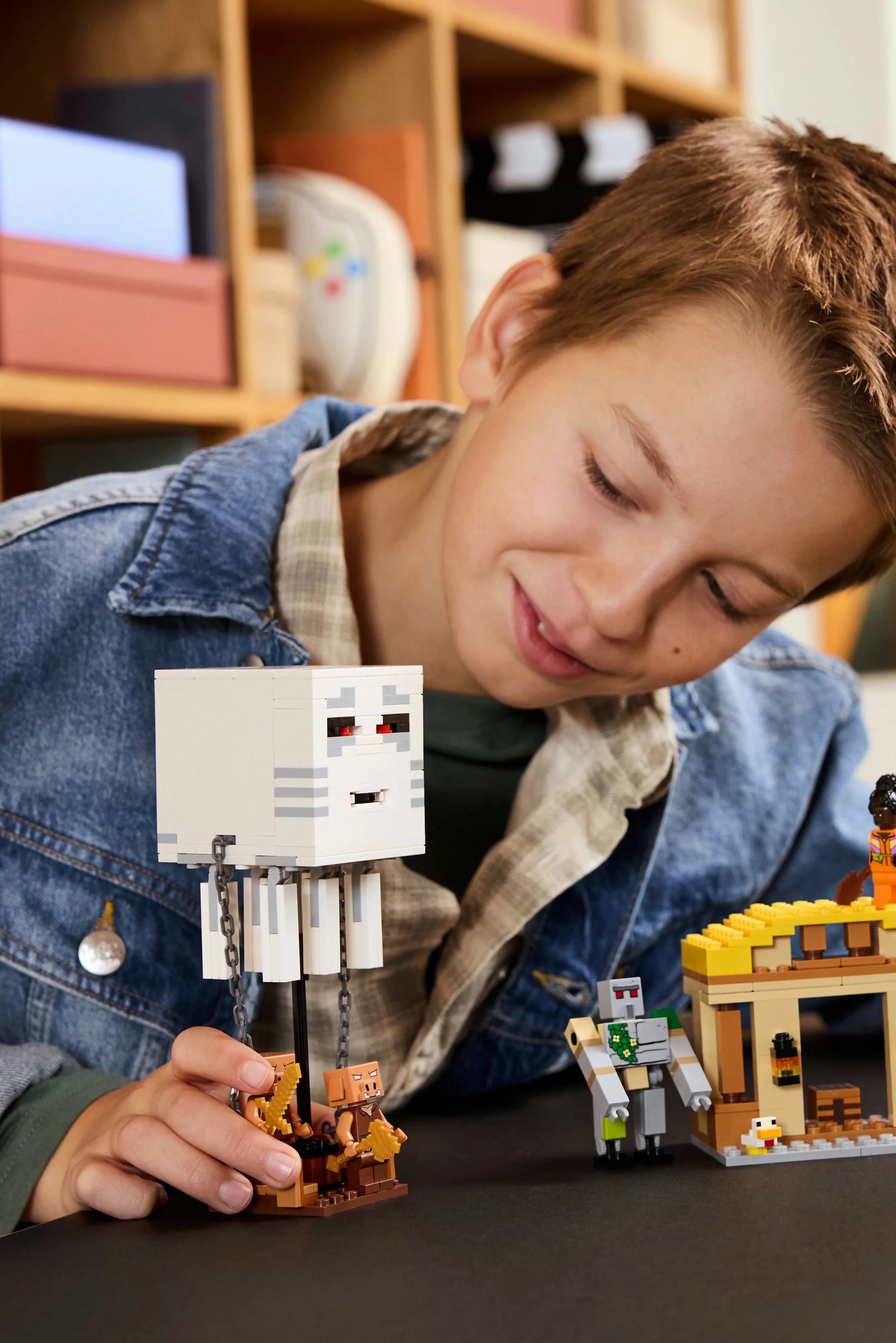 LEGO Minecraft Ghast Attack Hot Air Balloon 21273