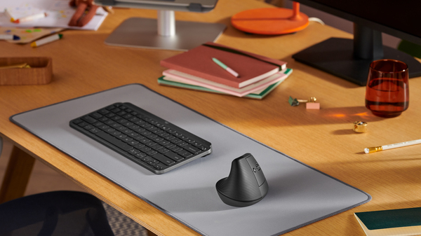(Fyndhörnan) Logitech Lift Vertical Ergonomic Mouse - mus, grafit