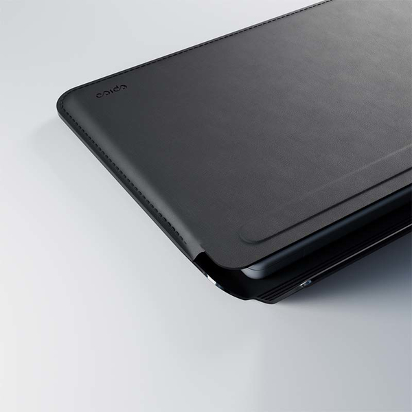 EPICO Leather Sleeve for MacBook Pro 16&quot; - black
