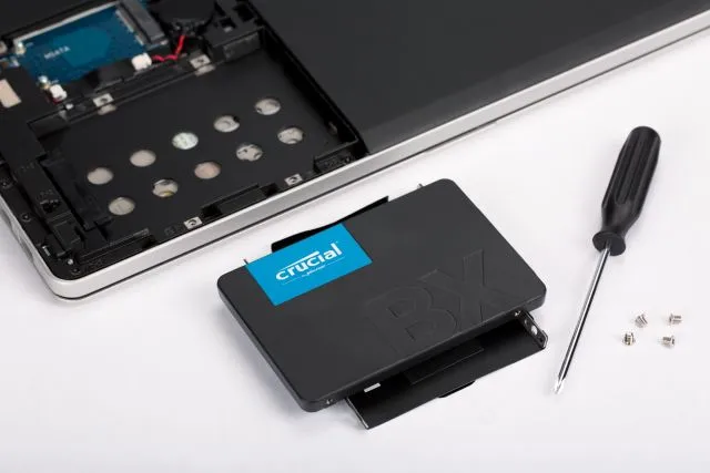 Crucial BX500 240GB, SATA III, 2.5" - SSD