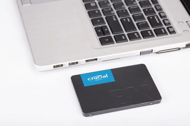 Crucial BX500 240GB, SATA III, 2.5" - SSD
