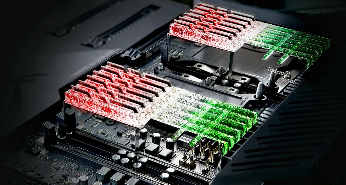 G.Skill Trident Z Royal 32GB (2 x 16GB) DDR4 4400 MHz, CL17 - memory, Silver