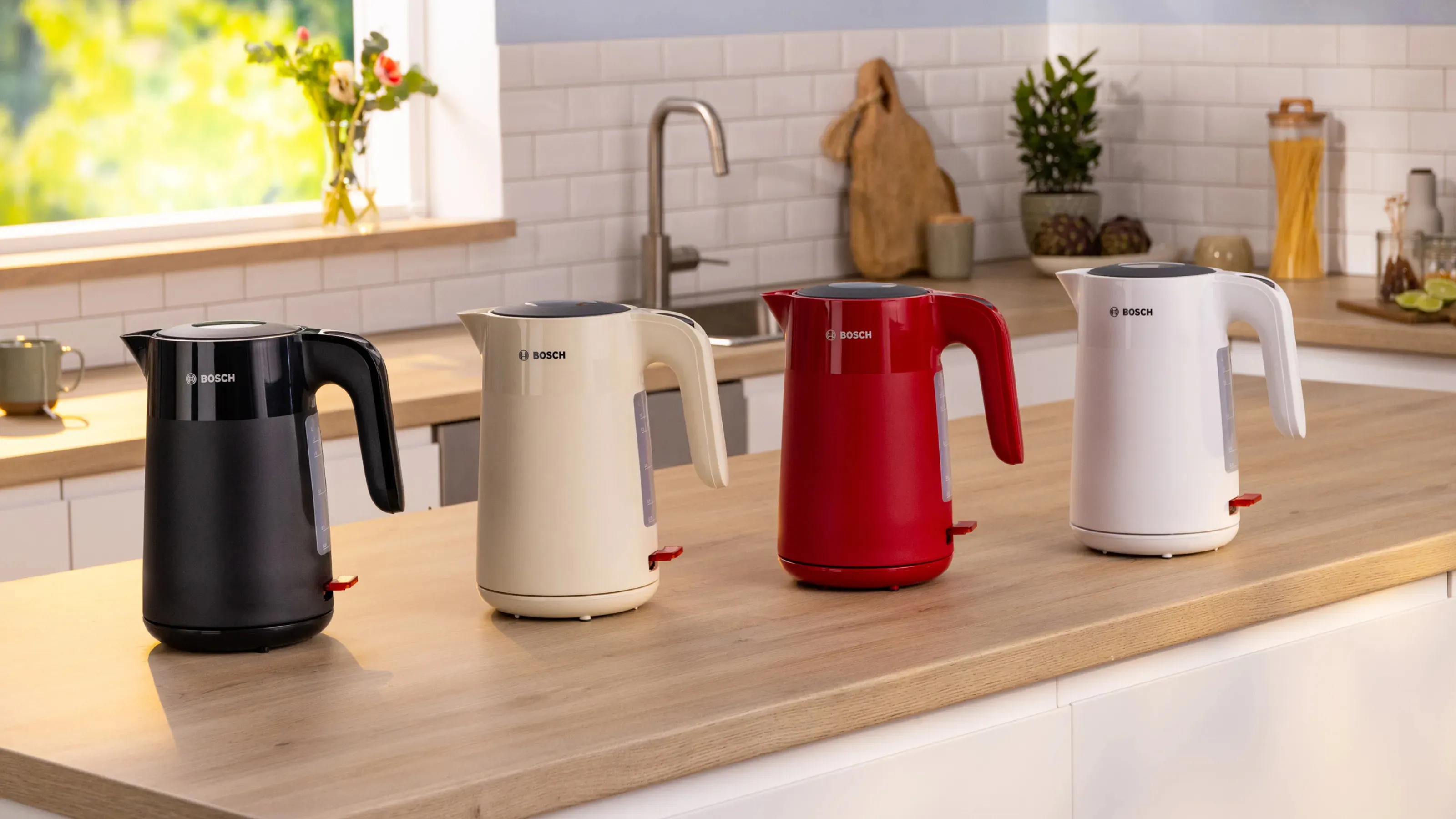 Bosch MyMoment TWK2M161 kettle, 1.7L, 2400W, White