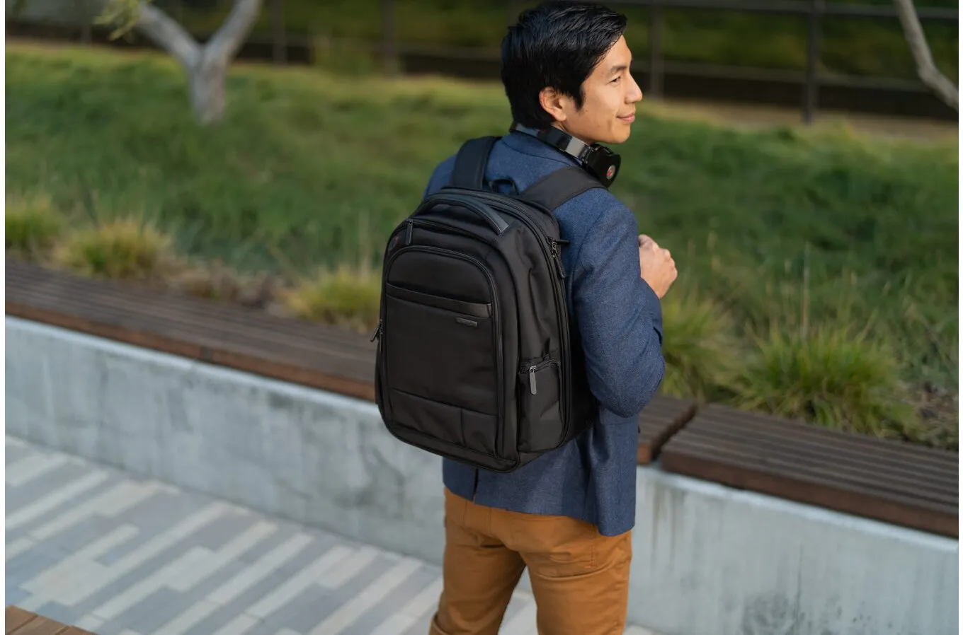 Kensington Contour 2.0 Business - datorryggs&auml;ck, svart, 15.6&quot;