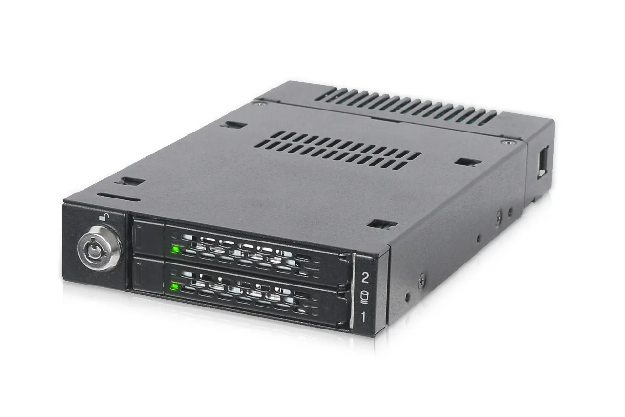 ICY DOCK 2x M.2 NVMe to 1x 3.5" bay mobile rack metal keylock MiniSAS