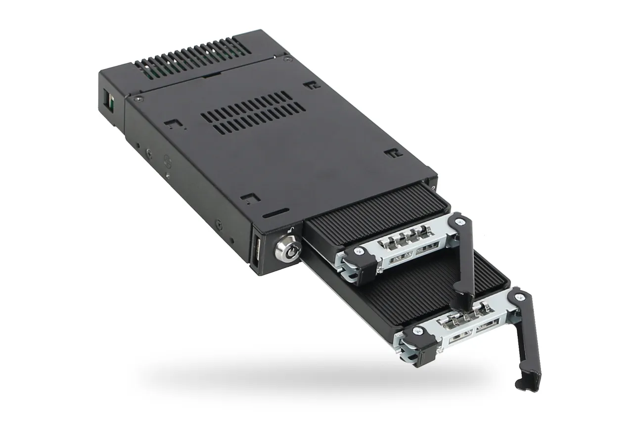 ICY DOCK 2x M.2 NVMe to 1x 3.5" bay mobile rack metal keylock MiniSAS