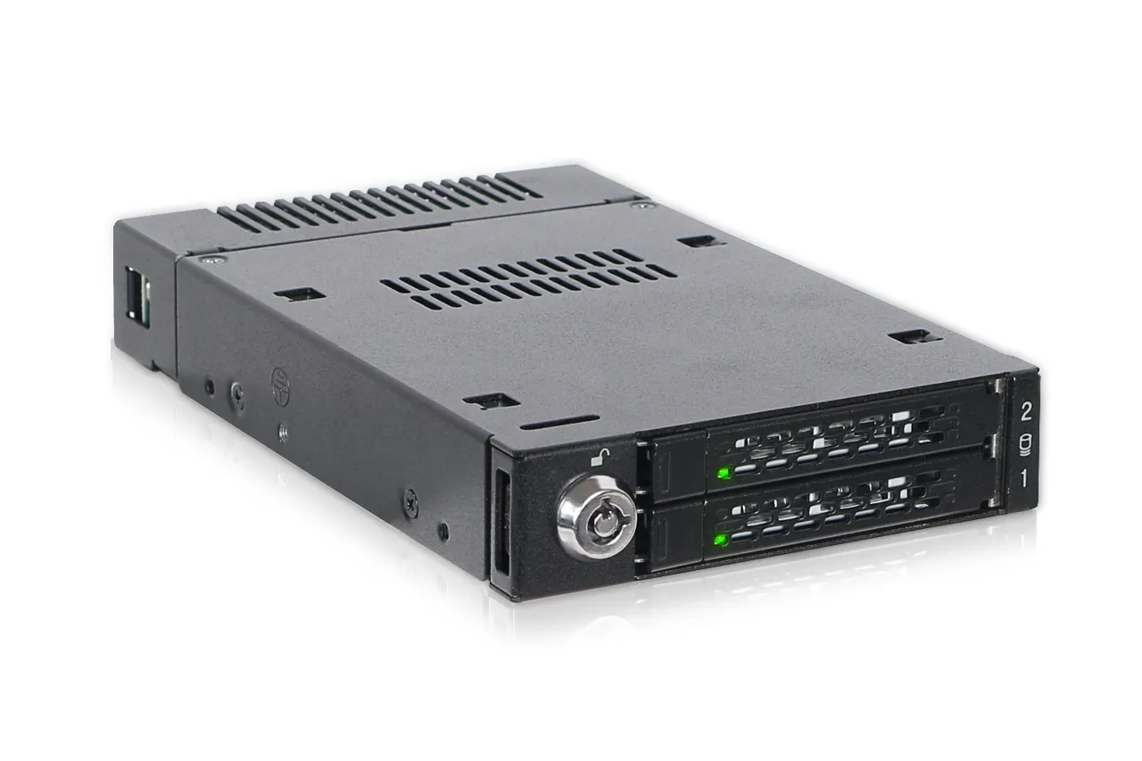 ICY DOCK 2x M.2 NVMe to 1x 3.5" bay mobile rack metal keylock MiniSAS