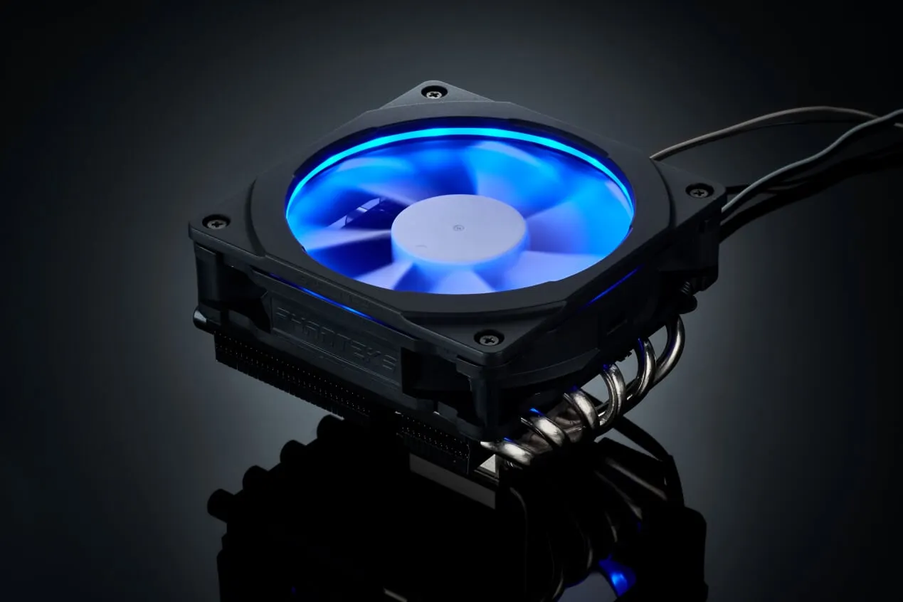 Phanteks PH-TC12LS RGB Low Profile -prosessorij&auml;&auml;hdytin
