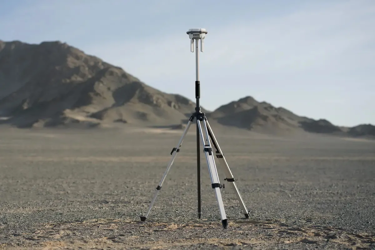 DJI,  D-RTK 3 Survey Pole and Tripod Kit