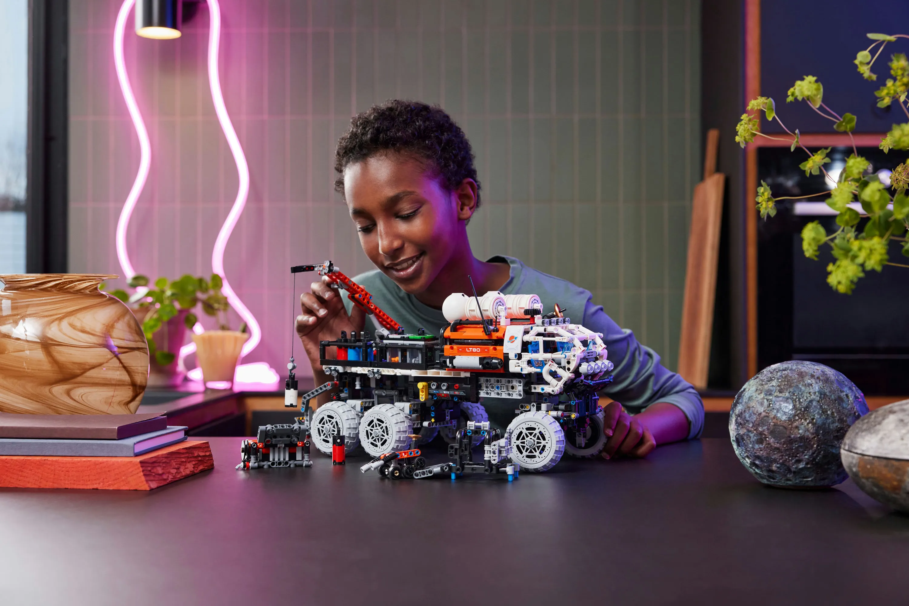 LEGO Technic Mars Rover 42180