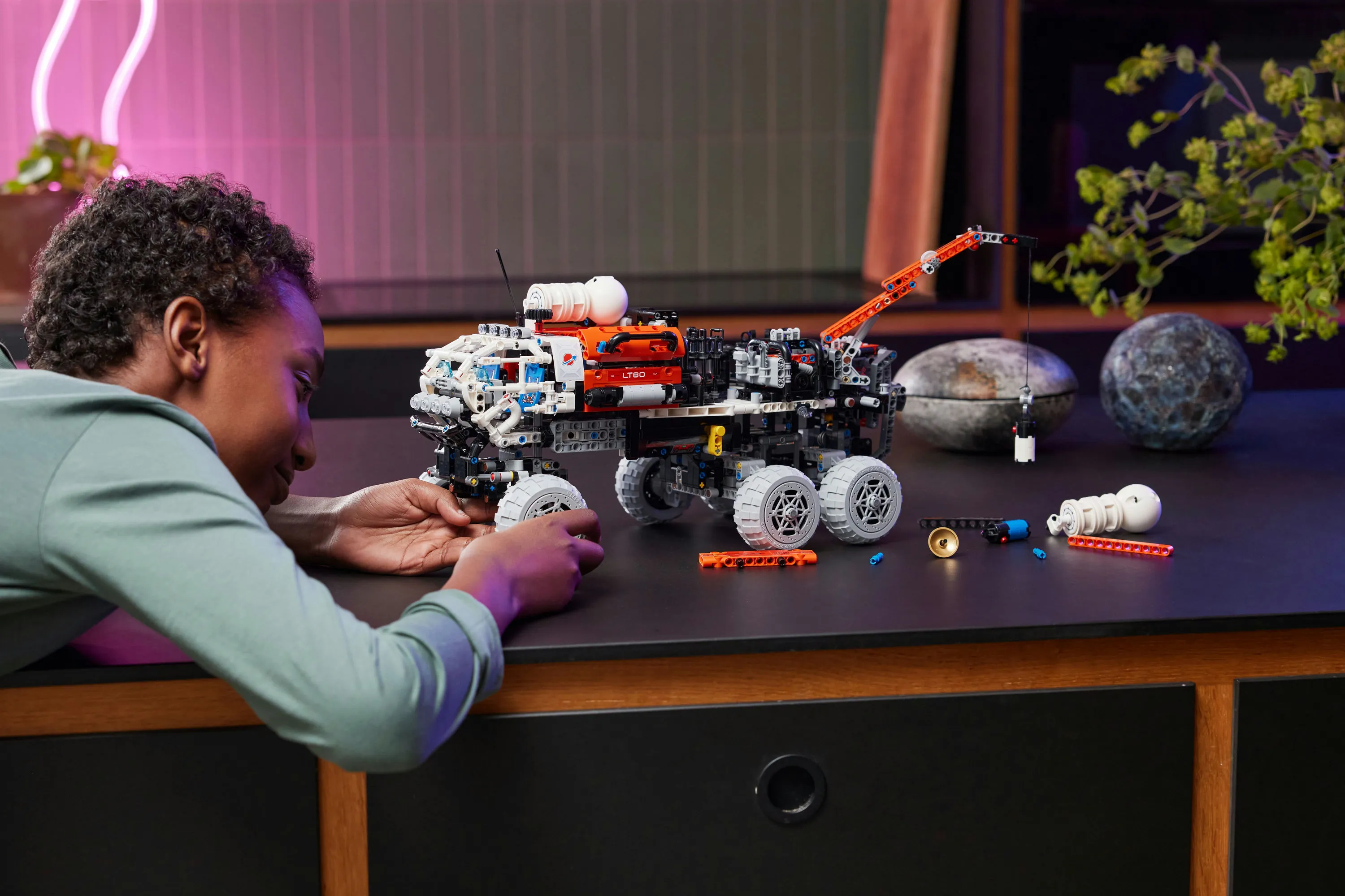 LEGO Technic Mars Rover 42180