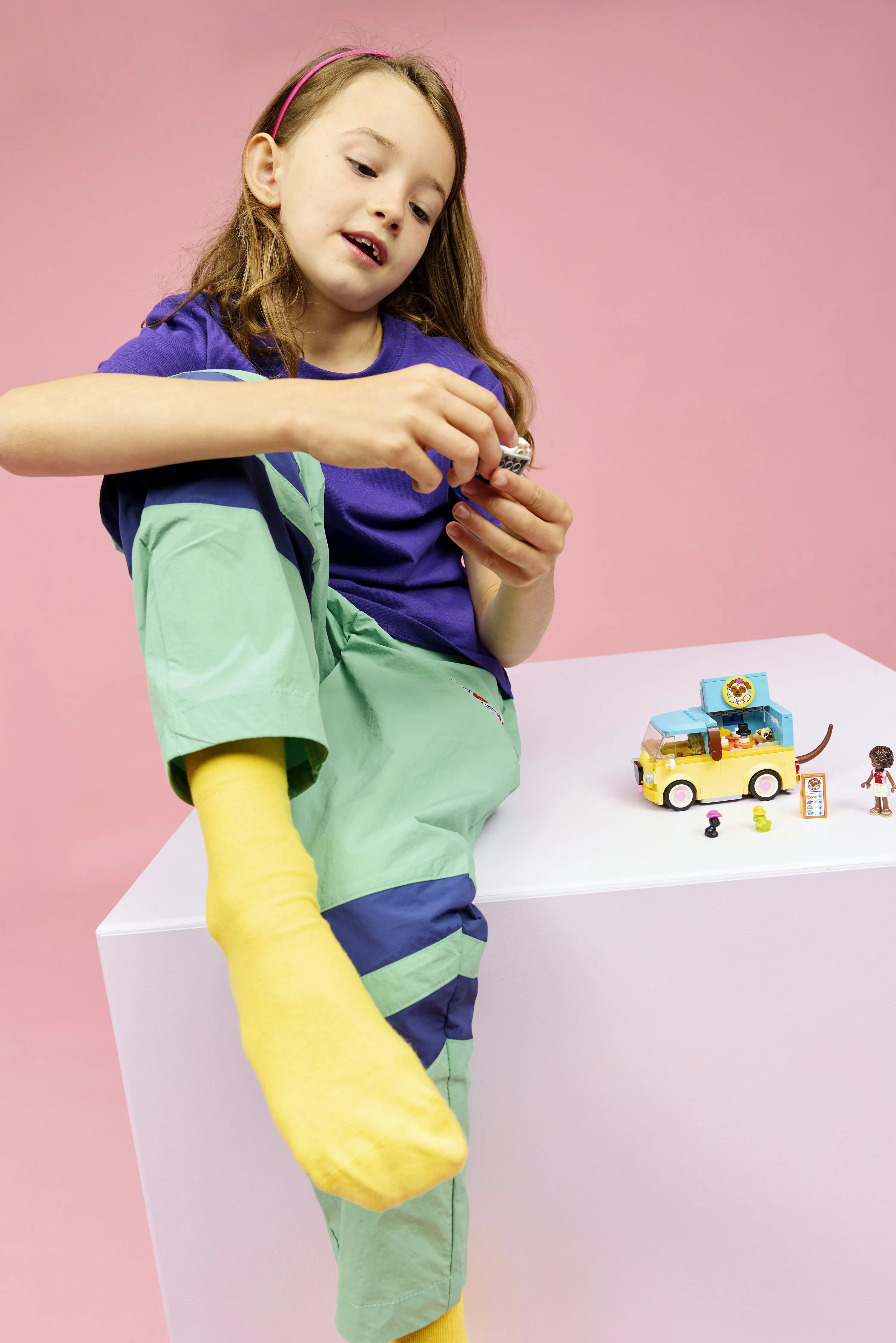 LEGO Friends Lemmikkitarvikeauto 42678