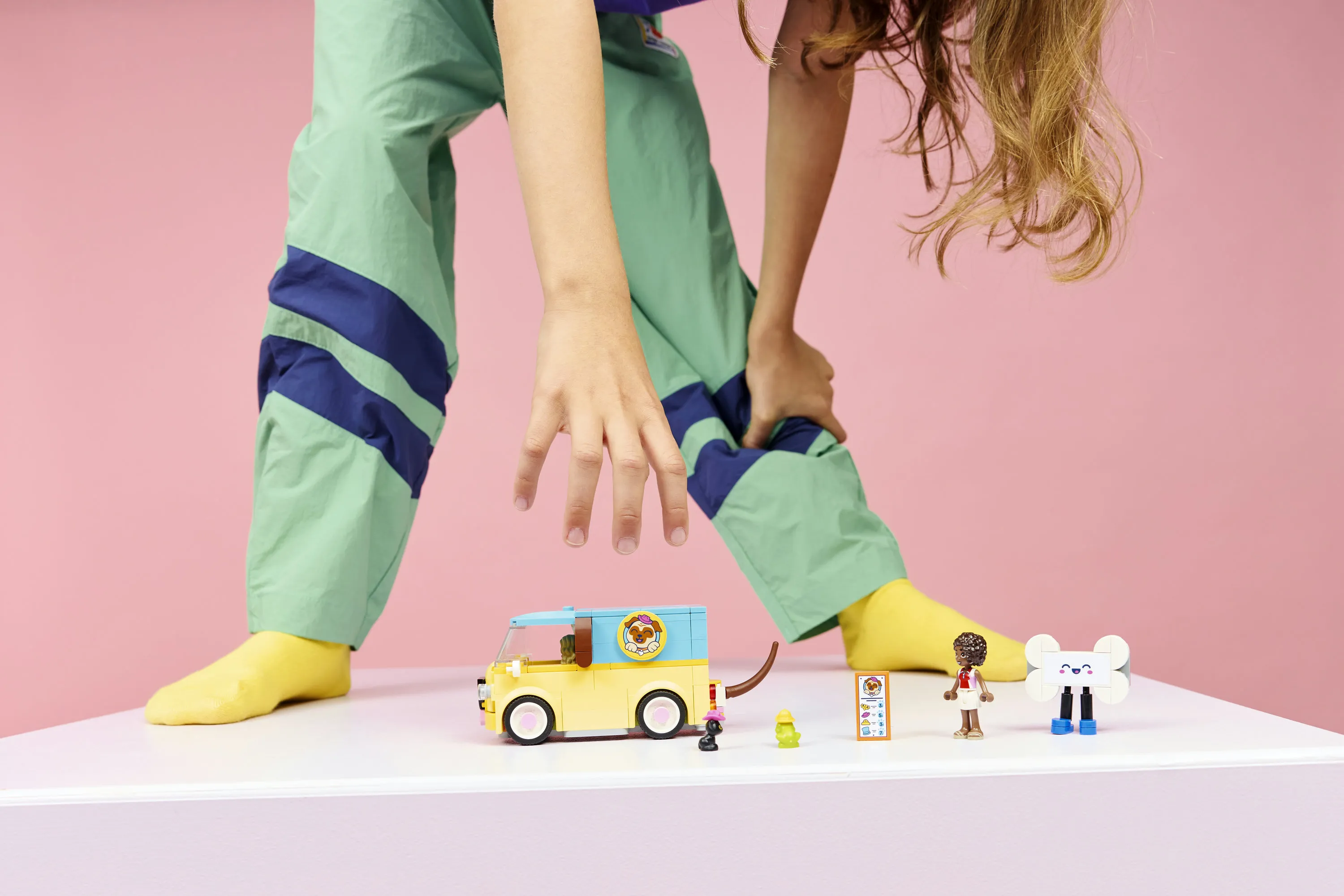 LEGO Friends Lemmikkitarvikeauto 42678