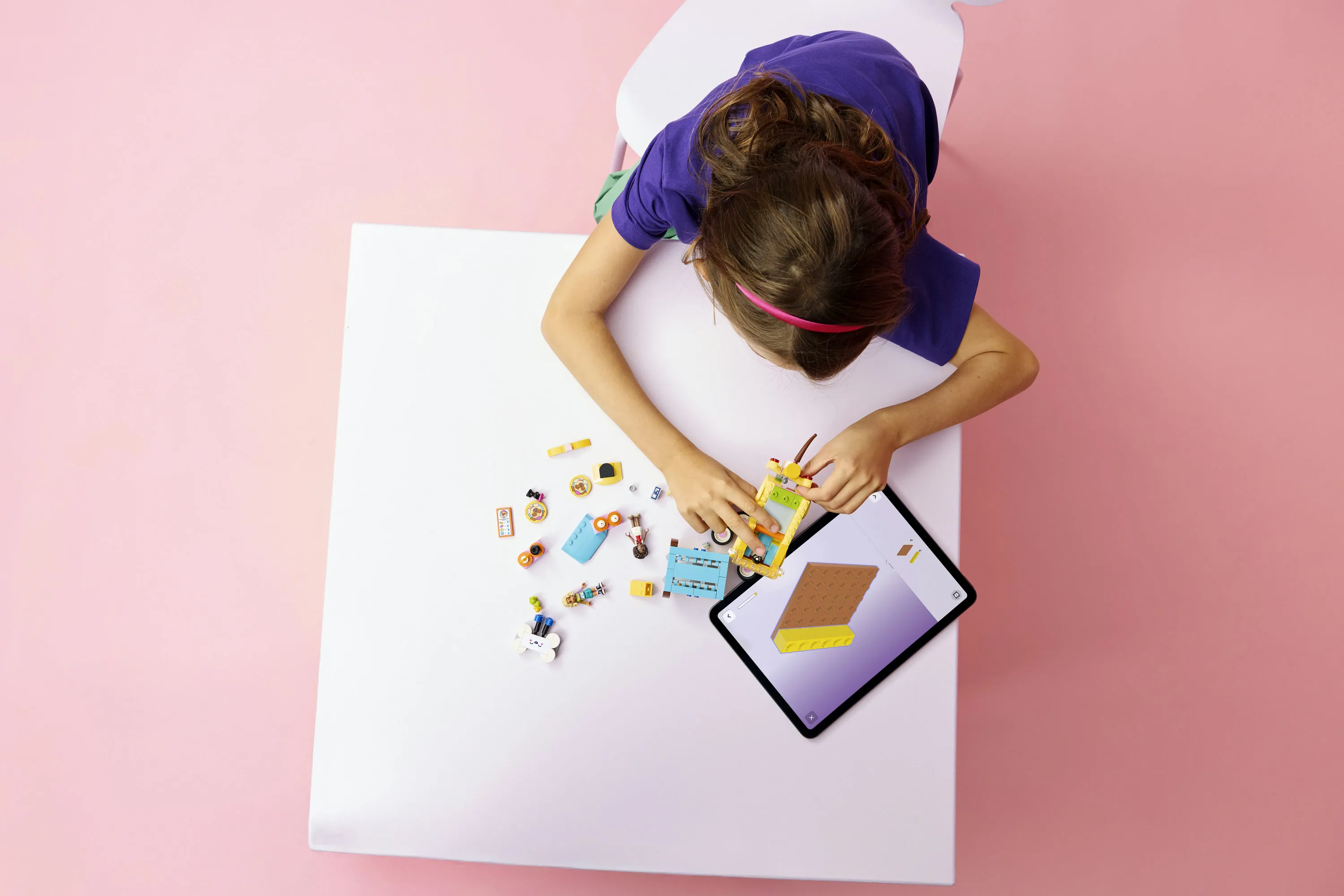 LEGO Friends Lemmikkitarvikeauto 42678